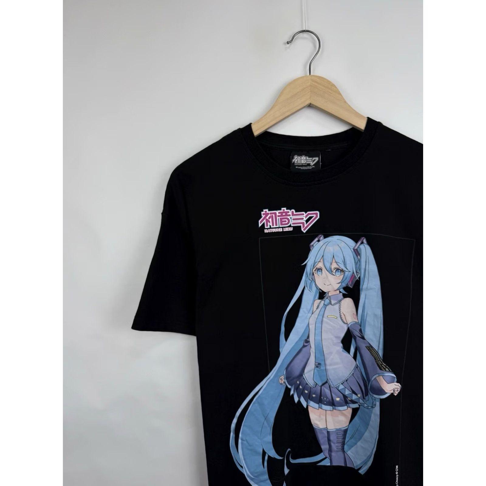 Vintage VINTAGE Hatsune Miku T-Shirt Mens M Black Art by Choocy CFM T-Shirt Size M Size US M / EU 48-50 / 2 - 3 Thumbnail