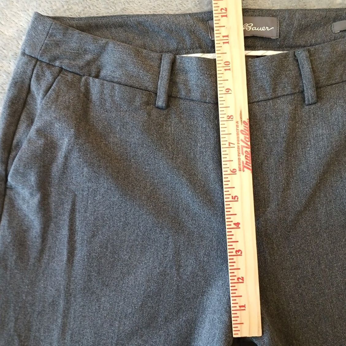 Eddie Bauer Eddie Bauer Dress Pants Womens Size 8 Gray Stretch Pockets Flat Front Straight Inseam 32 Regular Rise Mid Size 30" / US 8 / IT 44 - 4 Thumbnail