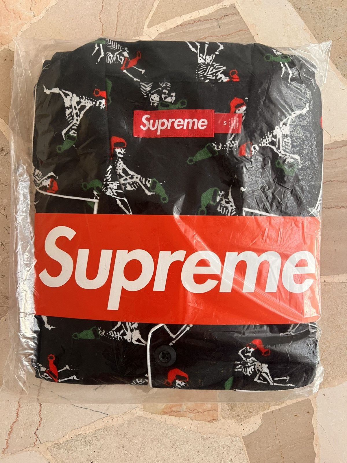 Supreme S - Supreme Holiday Pajama Set Black FW25 flannel shirt pant Size ONE SIZE - 2 Thumbnail