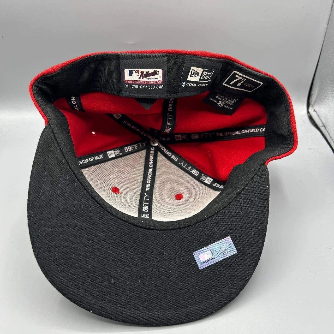 New Era Cincinnati Reds Hat Men 7 5/8 Red Black Embroidered Fitted Size ONE SIZE - 2 Thumbnail