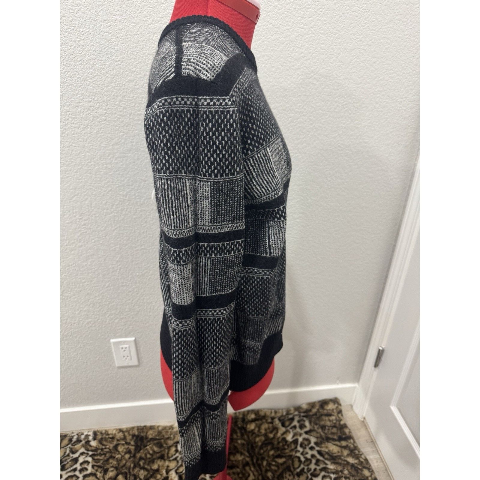 Versace Versace Men's Wool Sweater Black Gray Abstract Pattern Size US XL / EU 56 / 4 - 3 Thumbnail