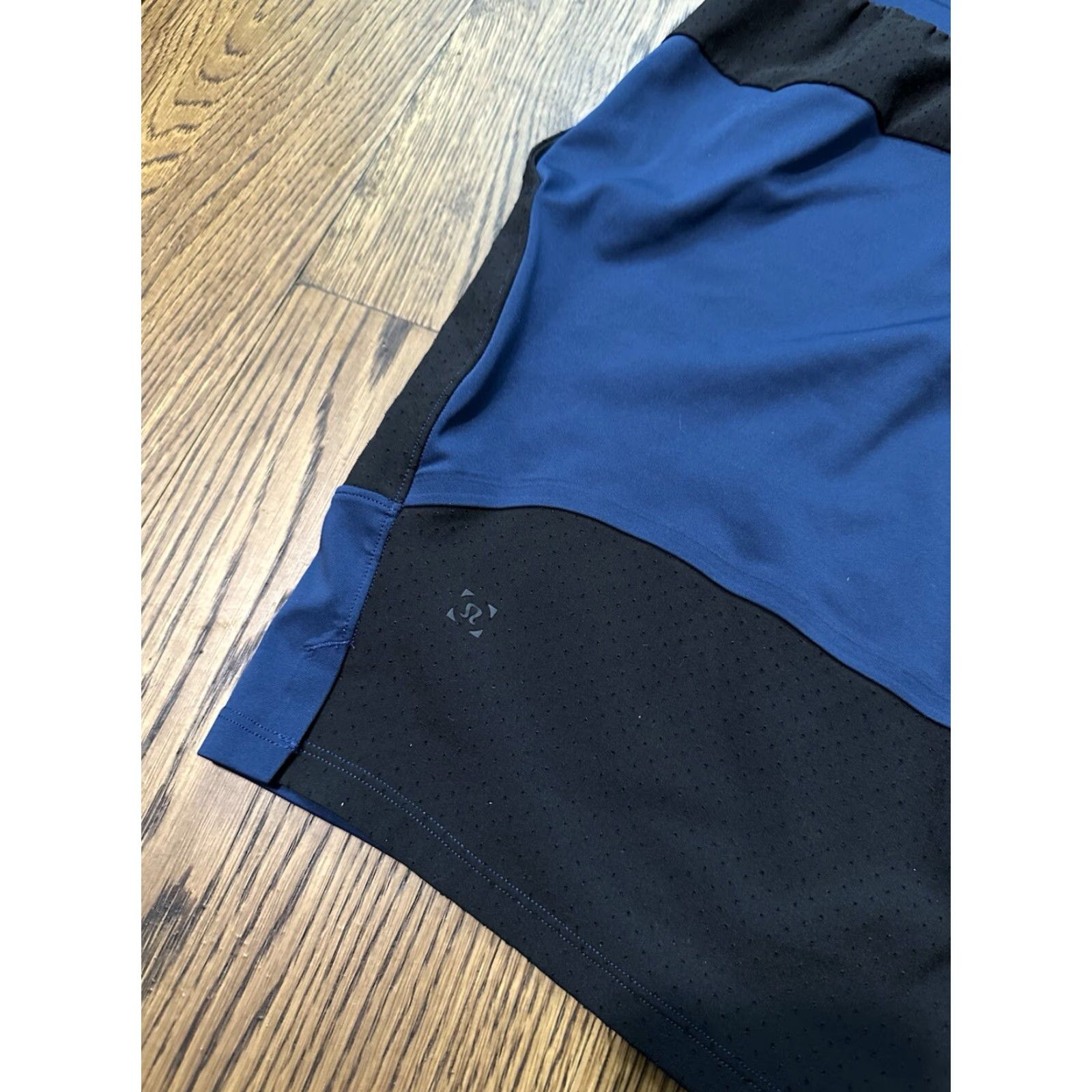 Lululemon Lululemon Men's Athletic Shorts Onyx Blue Black M7A95S 8” Inseam Medium Regular Fit Breathable Drawstring Elastic Waist Cross Training Size US 31 - 4 Thumbnail