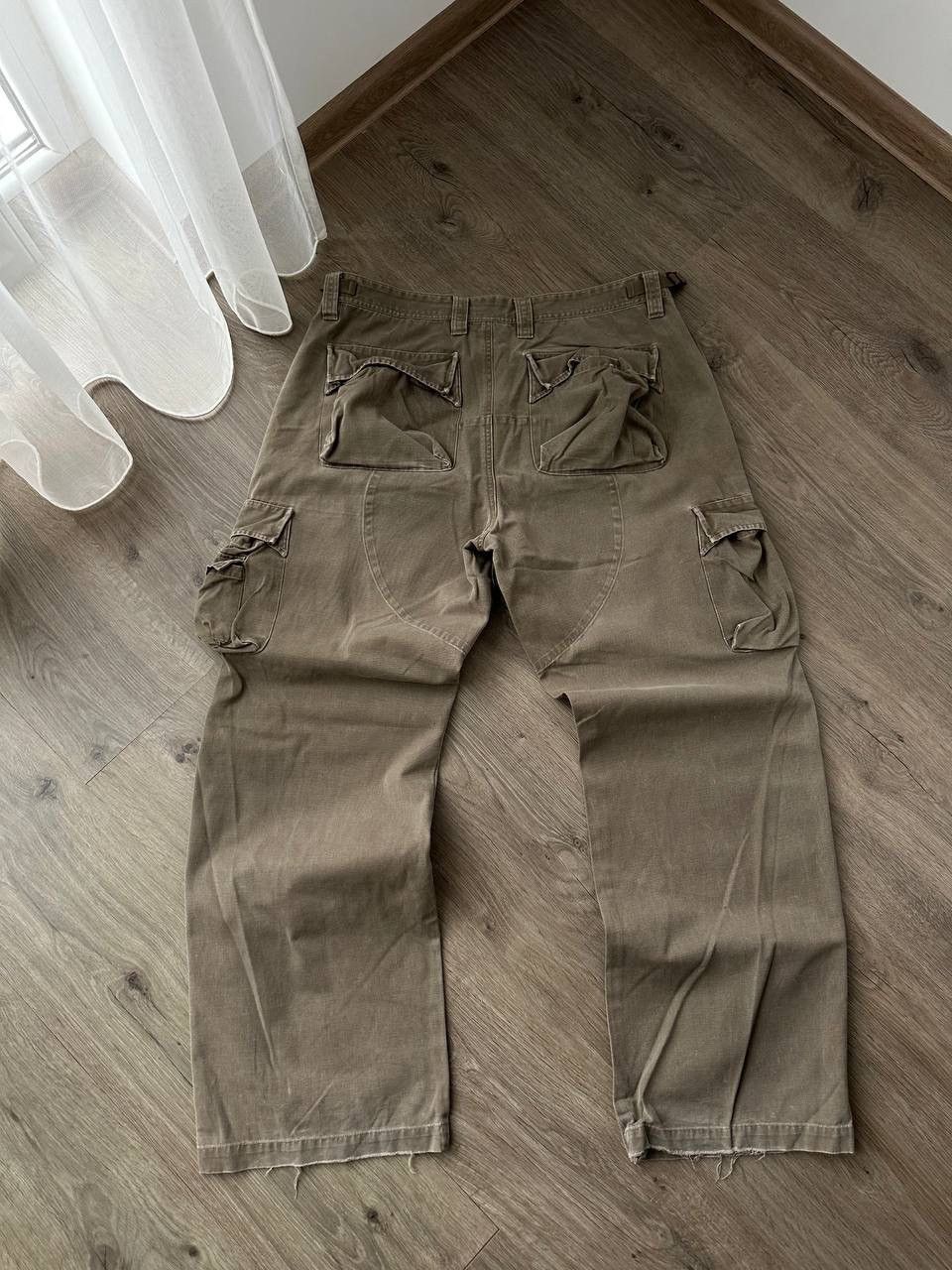 Japanese Brand × Vintage Vintage Japanese Cargo Baggy Pocket Distressed Beige Pants Size US 34 / EU 50 - 14 Thumbnail