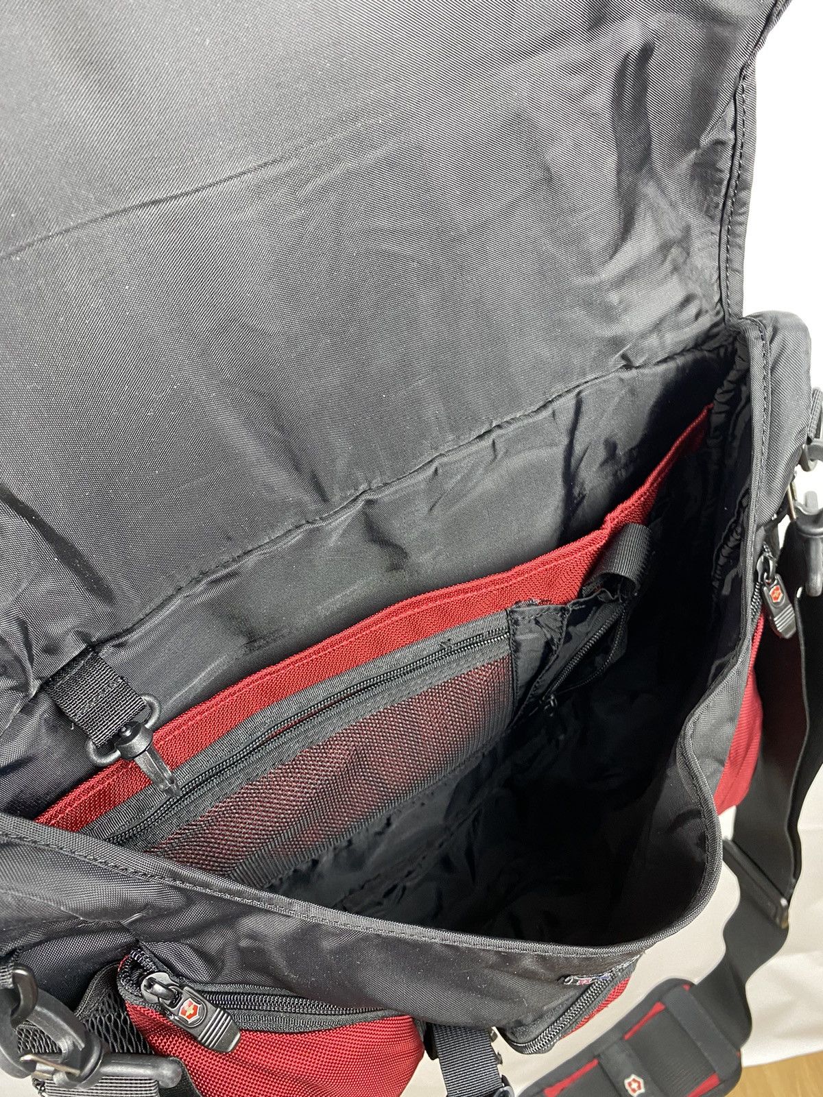 Victorinox Victorinox Messenger Bag Swiss Army Knife Maker Laptop Size ONE SIZE - 14 Thumbnail