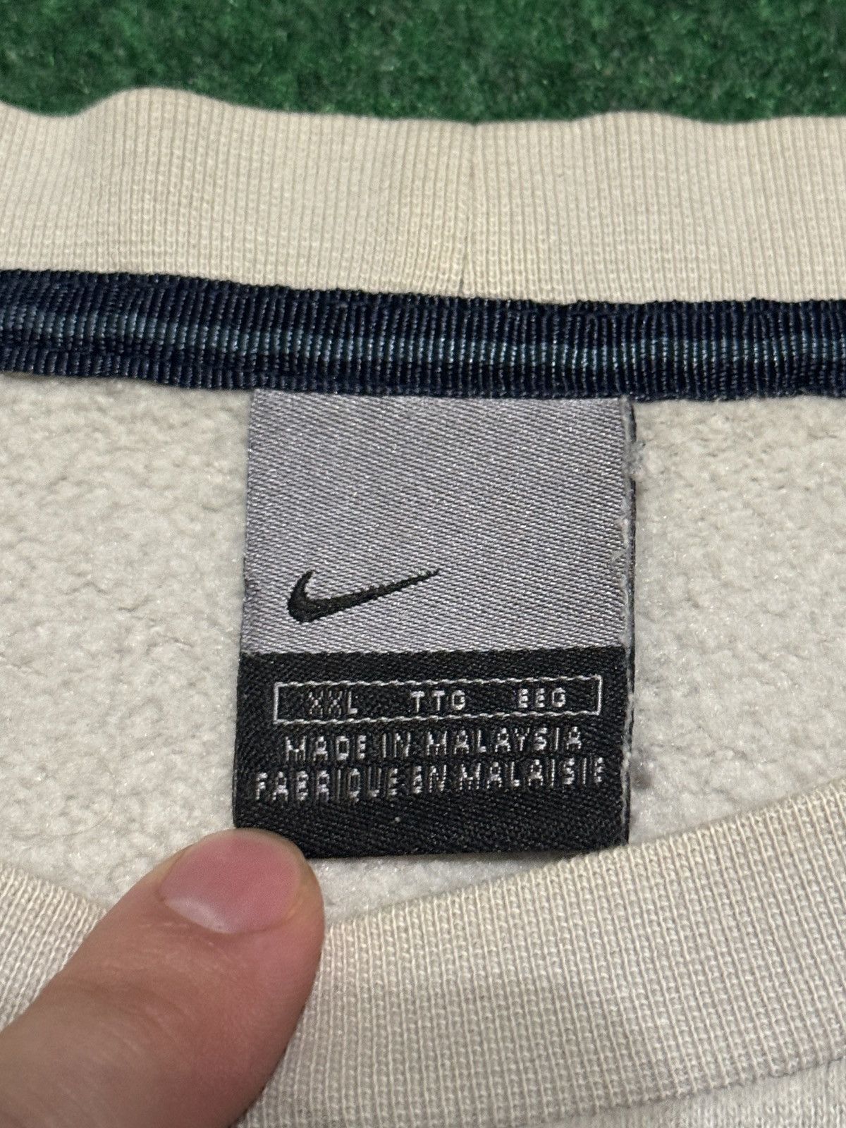 Nike Vintage Y2K Nike Gray Tag Spellout XXL Crewneck Sweatshirt Size US XXL / EU 58 / 5 - 3 Thumbnail