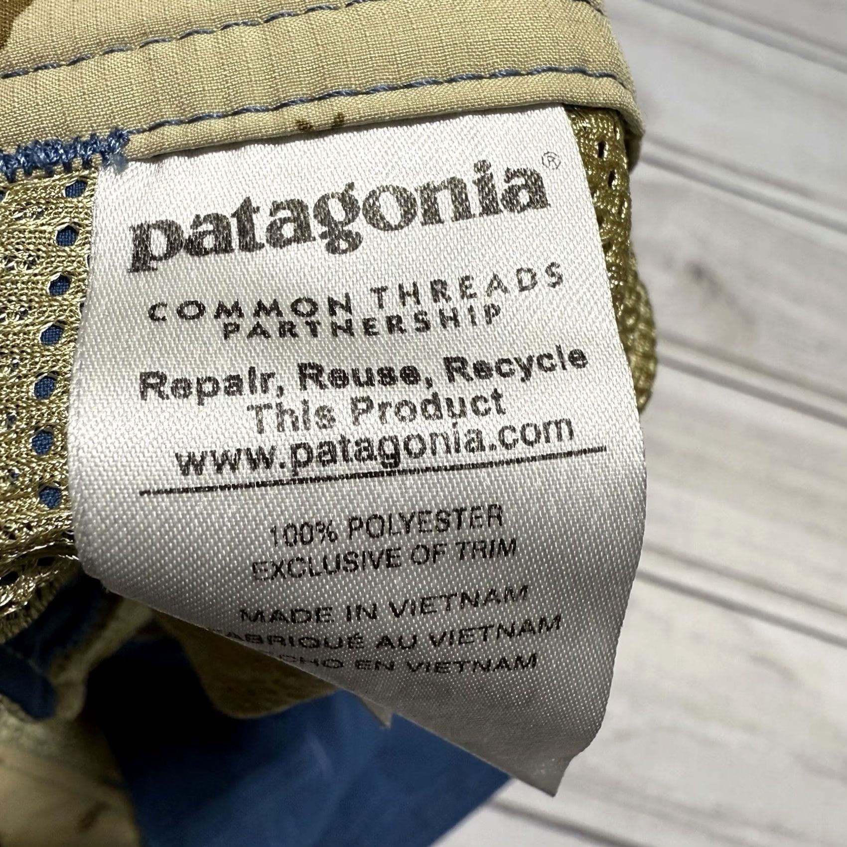 Patagonia Patagonia Shorts 36 Blue Hybrid Board Surf Swim Beach Quick Dry Pockets Drawstring Men's Bottom Board Shorts Size US 36 / EU 52 - 7 Thumbnail