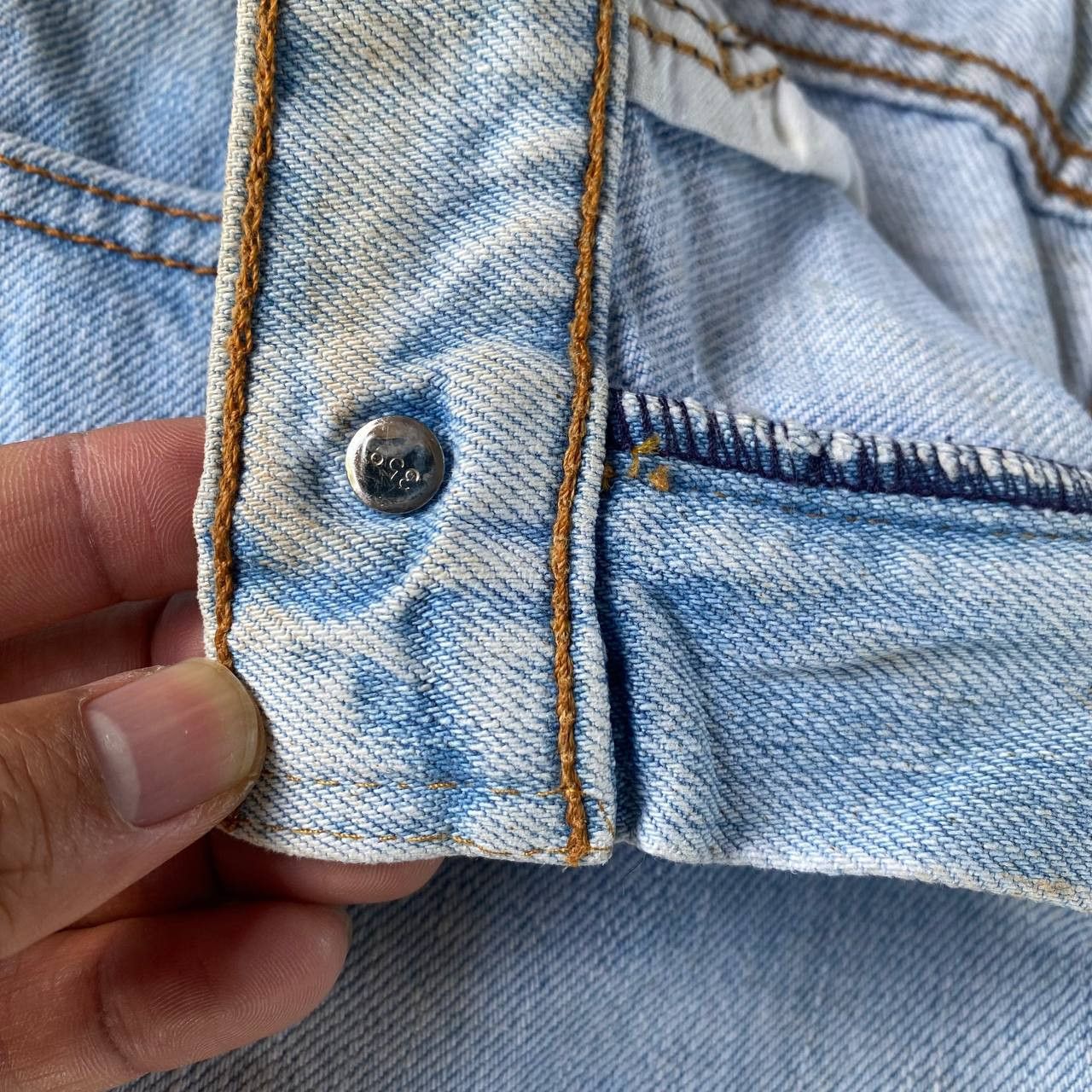 Levi's Vintage Clothing W28" VINTAGE LEVIS 503 YEAR 1989 LIGHTWASH DIRTY GRUNGE JEAN Size US 28 / EU 44 - 14 Thumbnail