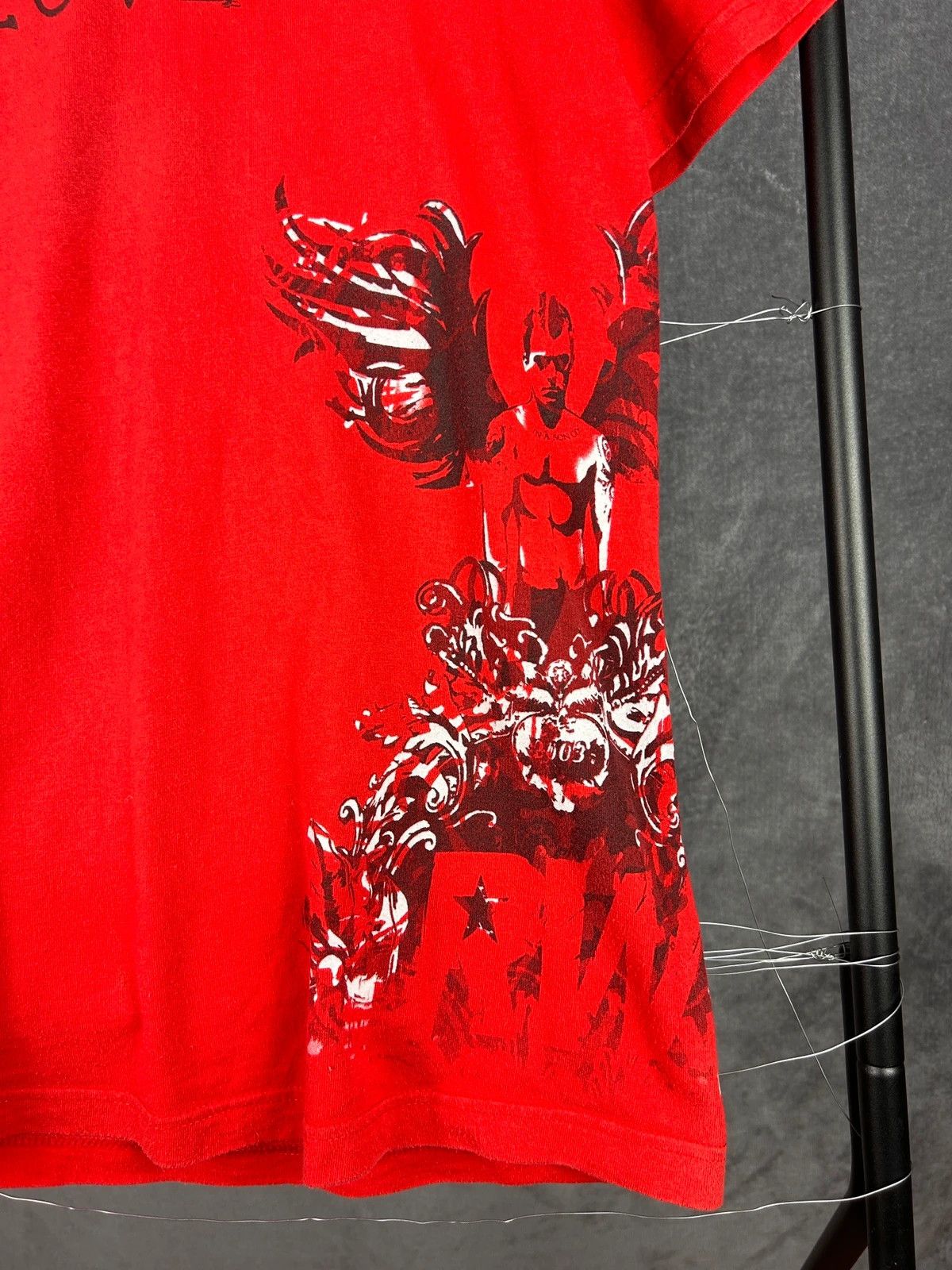 Vintage Love Hate Robbie Williams Europe tour tee from 2003 vintage Size US S / EU 44-46 / 1 - 5 Thumbnail
