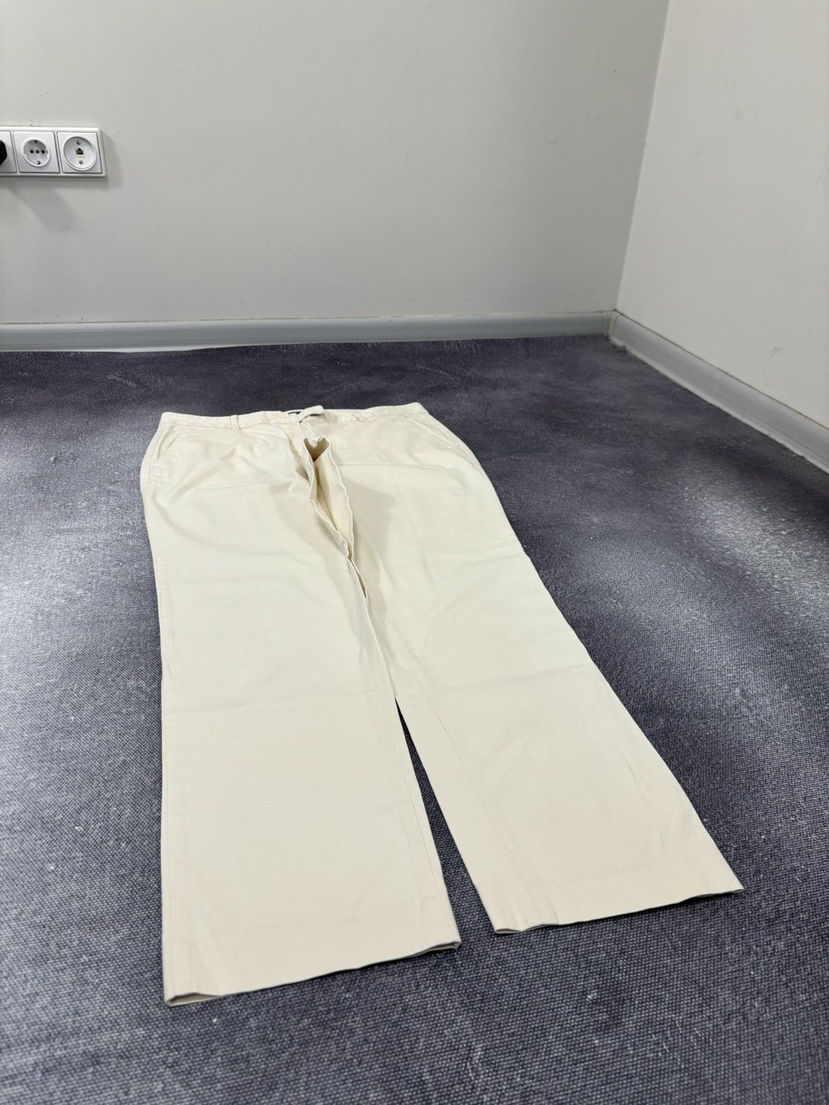 Moncler Vintage Moncler Women’s Straight Fit Cream Pants Trousers Size 34" / US 12 / IT 48 - 3 Thumbnail
