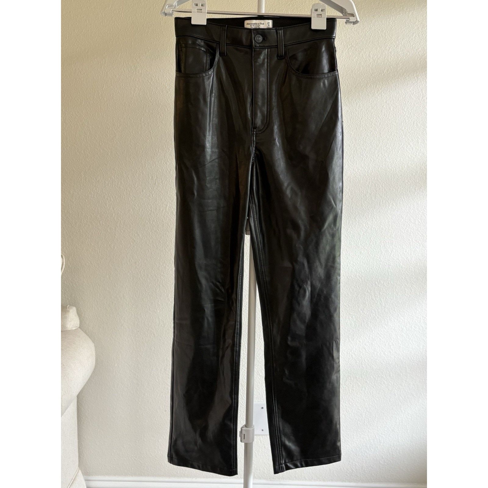 Abercrombie & Fitch A&F Straight Ultra High Rise Vegan Leather Pants 27/4 Size 27" / US 4 / IT 40 - 1 Thumbnail