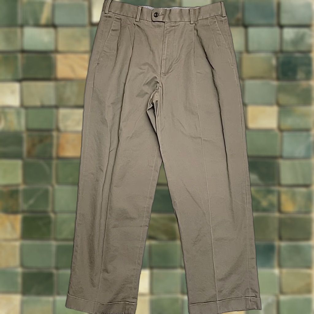 Vintage VINTAGE Axist Pants Men 32x30 Green Pleated Cuffed Twill Classic Preppy Chino Y2K Retro Size US 32 / EU 48 - 1 Thumbnail