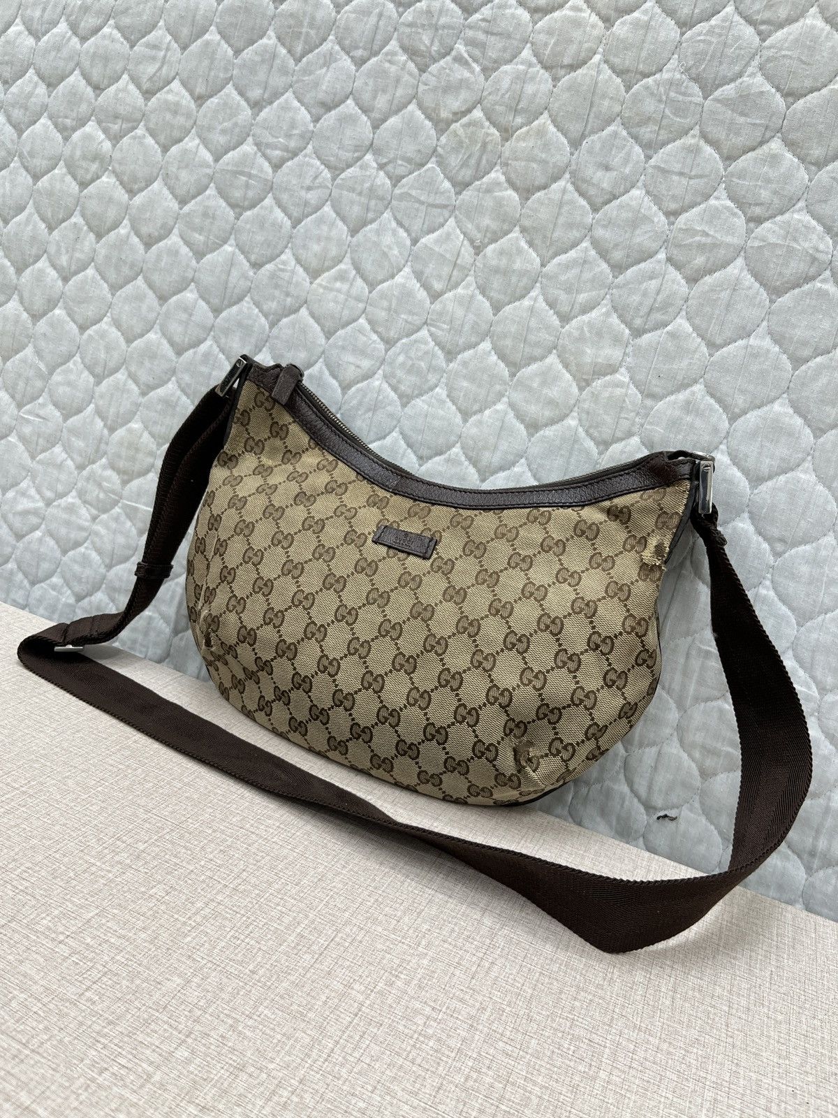 Gucci 🔥STEALS🔥 GUCCI SLING BAG Size ONE SIZE - 3 Thumbnail