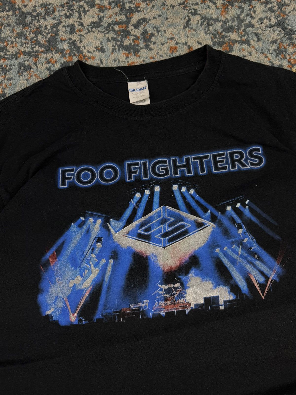 Band Tees × Vintage Vintage 2018 Foo Fighters concrete and gold world tour tee Size US L / EU 52-54 / 3 - 7 Thumbnail