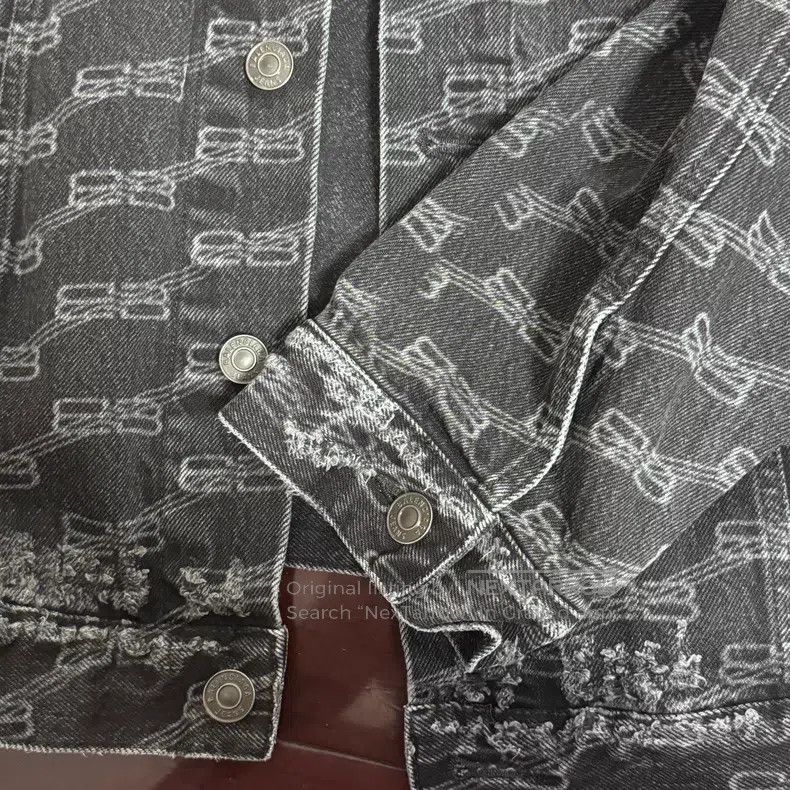 Balenciaga Balenciaga Jacket Size US S / EU 44-46 / 1 - 2 Thumbnail