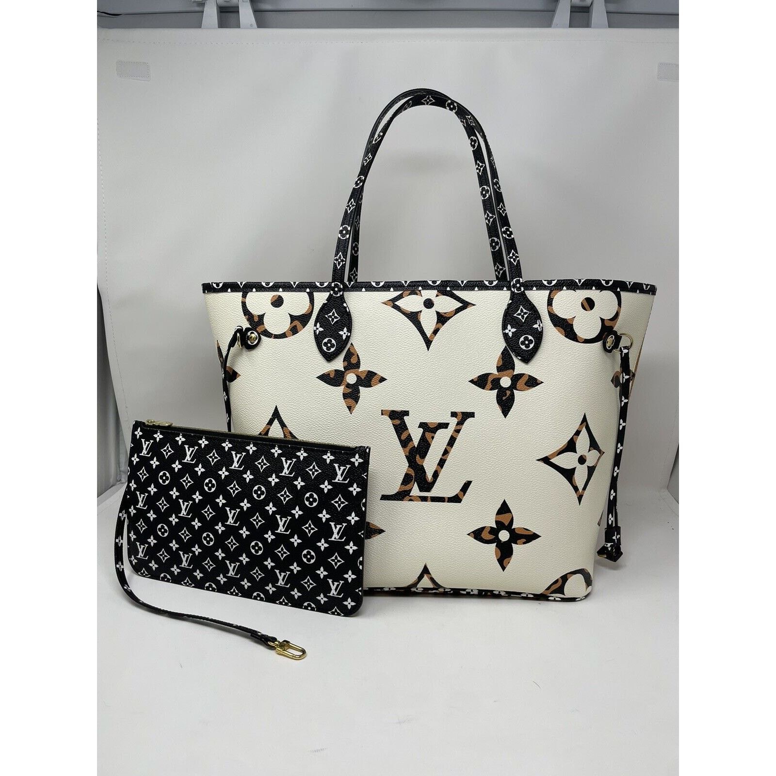 Louis Vuitton Louis Vuitton Neverfull MM Tote Limited Edition Jungle Mono Size ONE SIZE - 2 Thumbnail
