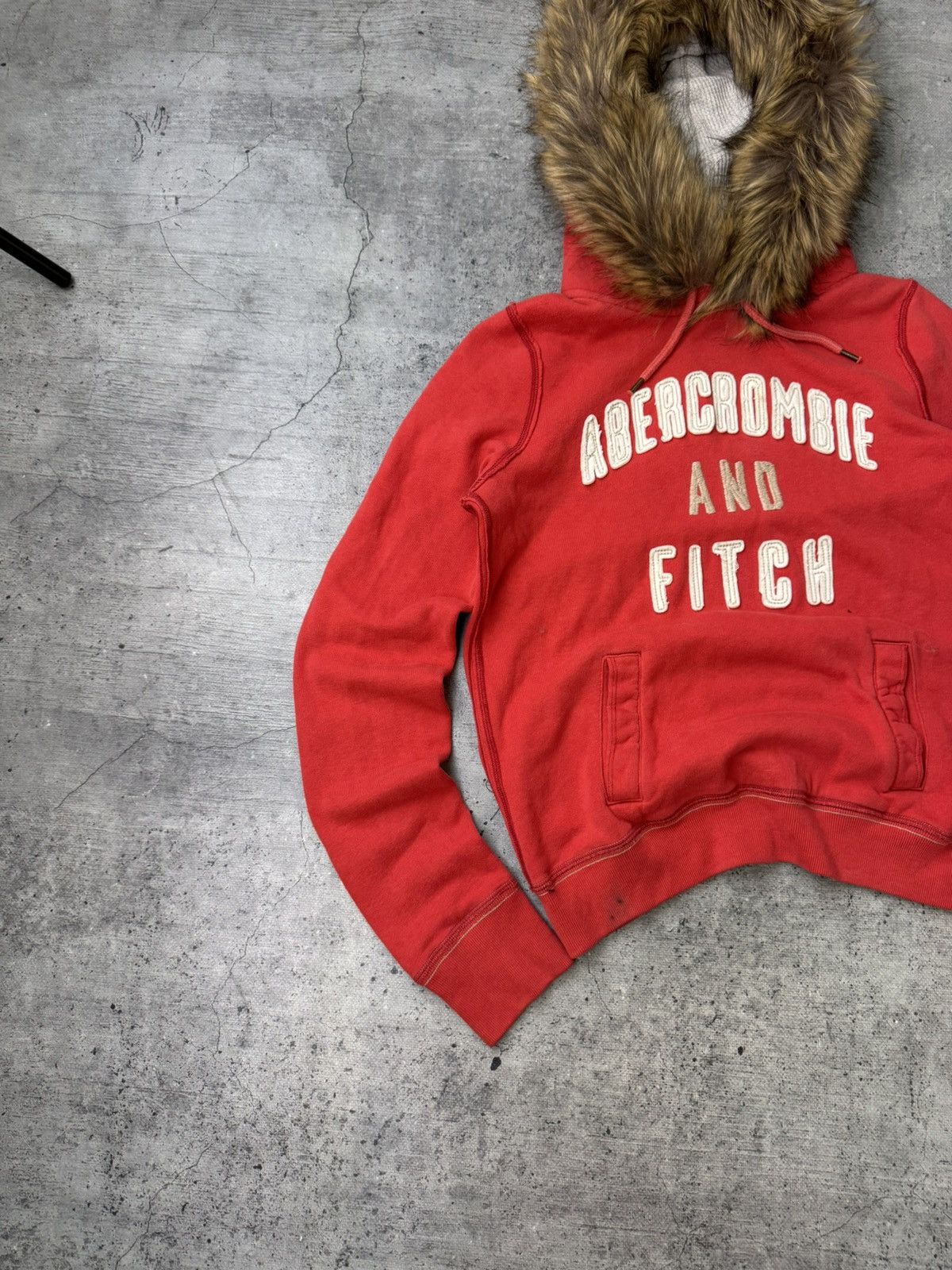 Abercrombie & Fitch Abercrombie & Fitch Y2K LGB IfSixWasNine Faux Fur Zip Hoodie Size US S / EU 44-46 / 1 - 2 Thumbnail