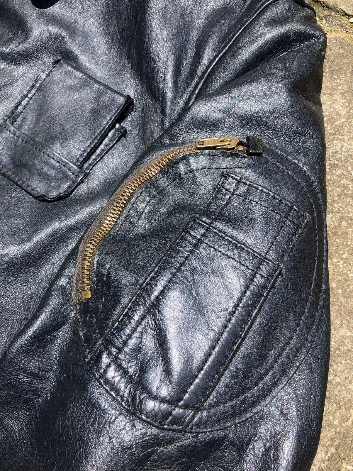 Leather 70~80s French Air Force type Leather Jacket Size US L / EU 52-54 / 3 - 3 Thumbnail