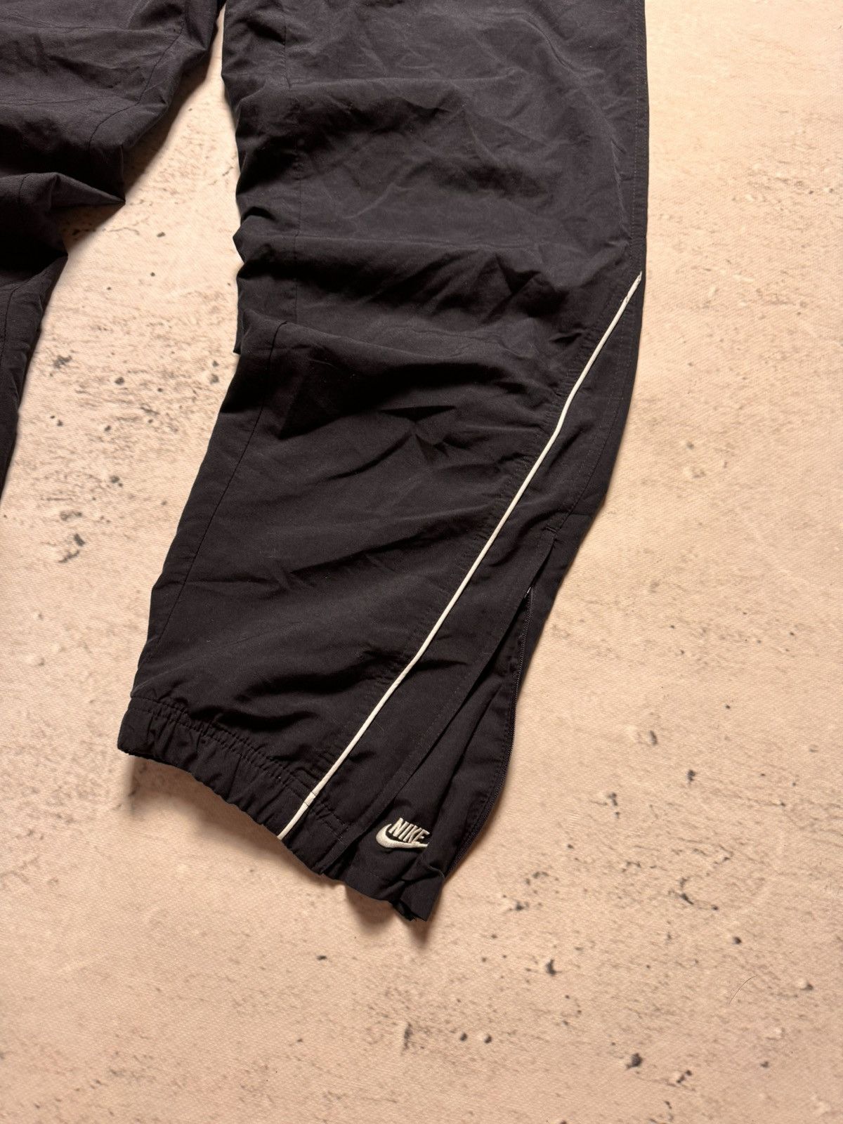 Nike × Vintage NIKE VINTAGE BASIC LOGO OVERSIZE BAGGY PANTS Size US 34 / EU 50 - 2 Thumbnail