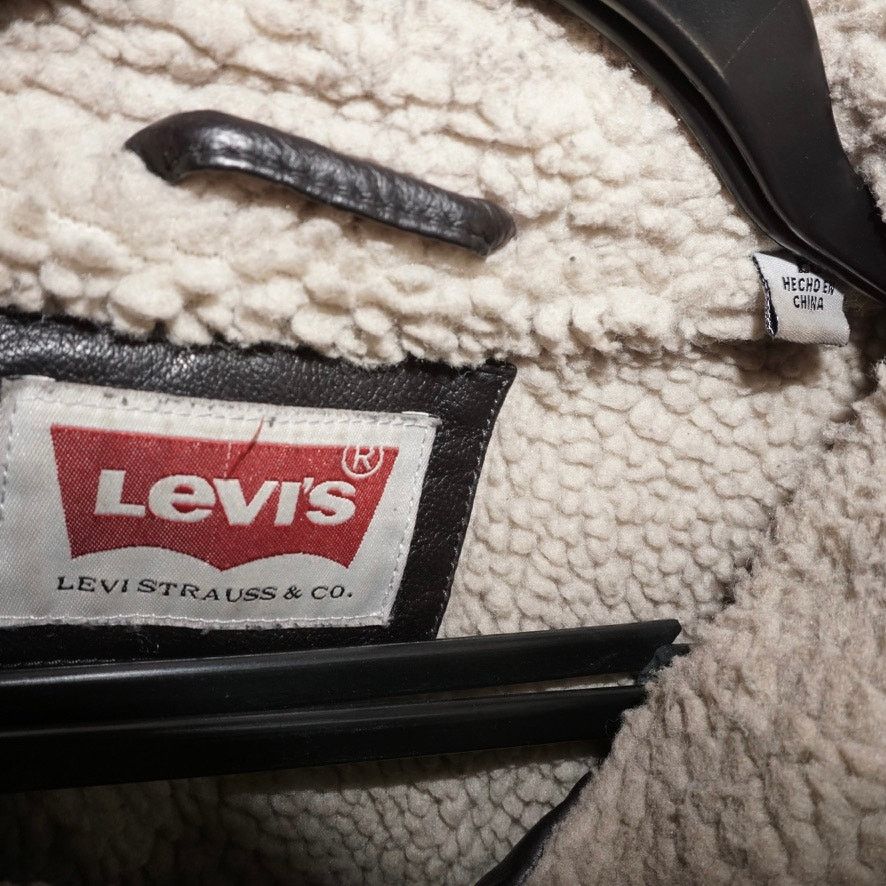 Levi's XL -Vintage Y2K Levis button up Sherpa collar leather jacket Size US XL / EU 56 / 4 - 3 Thumbnail