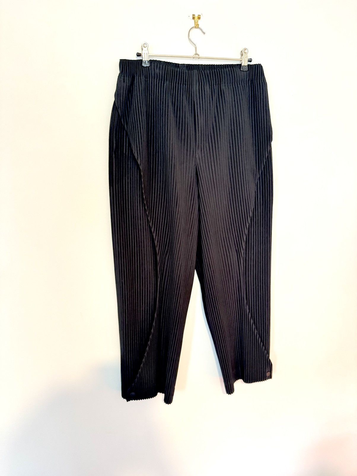 Homme Plisse Issey Miyake × Issey Miyake RARE Issey Miyake homme plisse with unique fold over flap Size US 32 / EU 48 - 2 Thumbnail