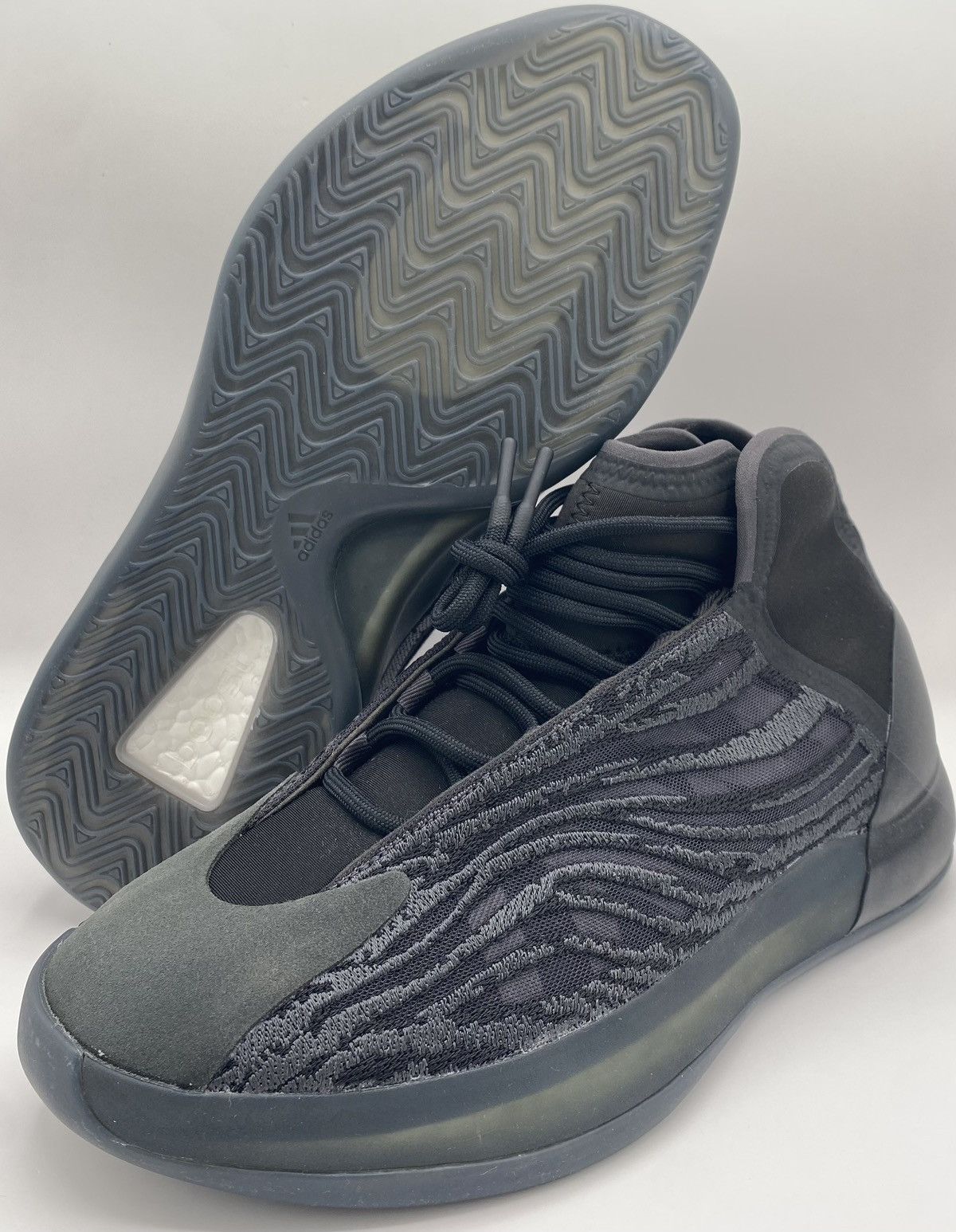 Yeezy Adidas Yeezy QNTM Onyx Size US 12 / EU 45 - 1 Thumbnail