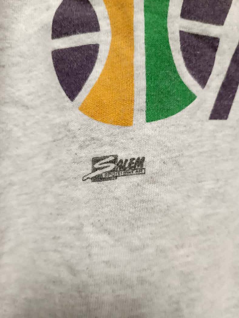 Salem Sportswear vintage 90s t shirt nba Utah Jazz made in usa Size US M / EU 48-50 / 2 - 2 Thumbnail
