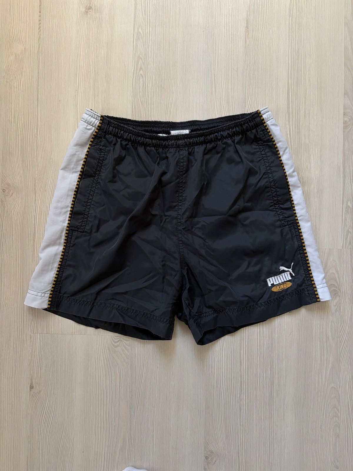 Puma Puma King Vintage Nylon Shorts Size US 32 / EU 48 - 1 Thumbnail