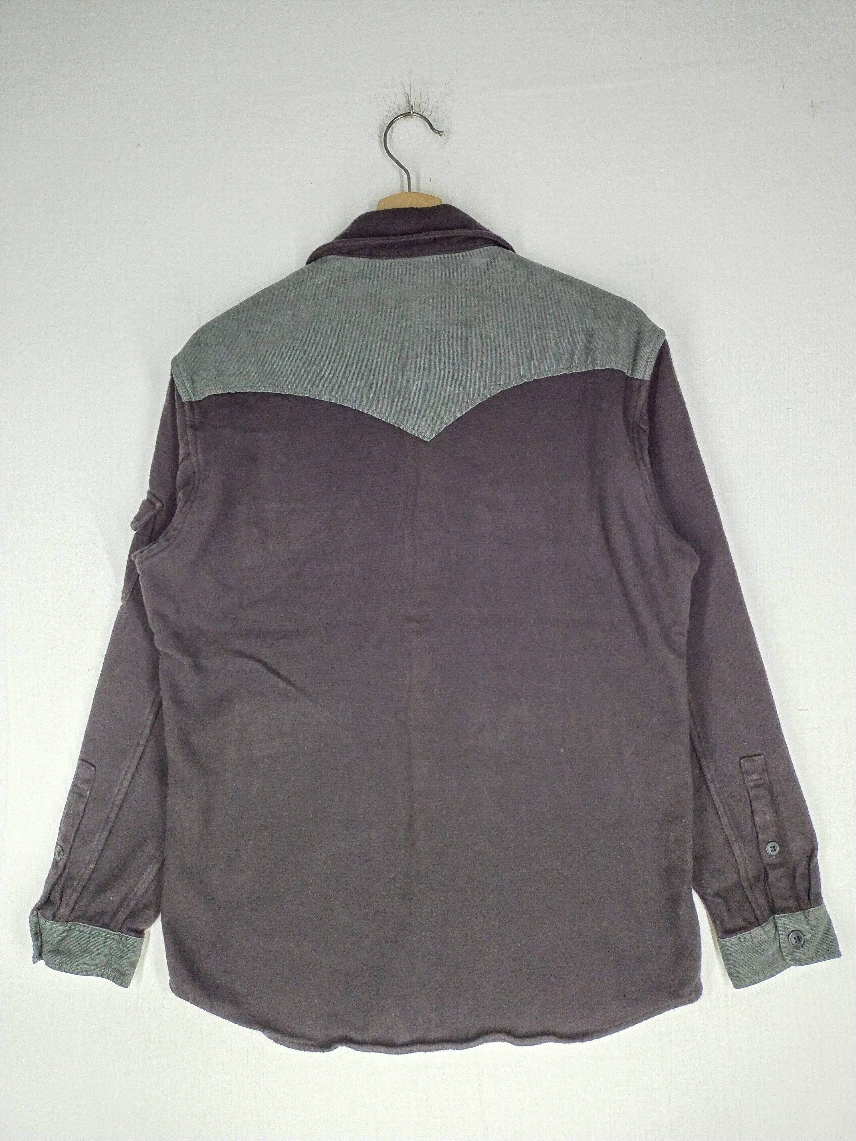 Undercover Uniqlo X Undercover Button Long Sleeve Collar Size US M / EU 48-50 / 2 - 7 Thumbnail