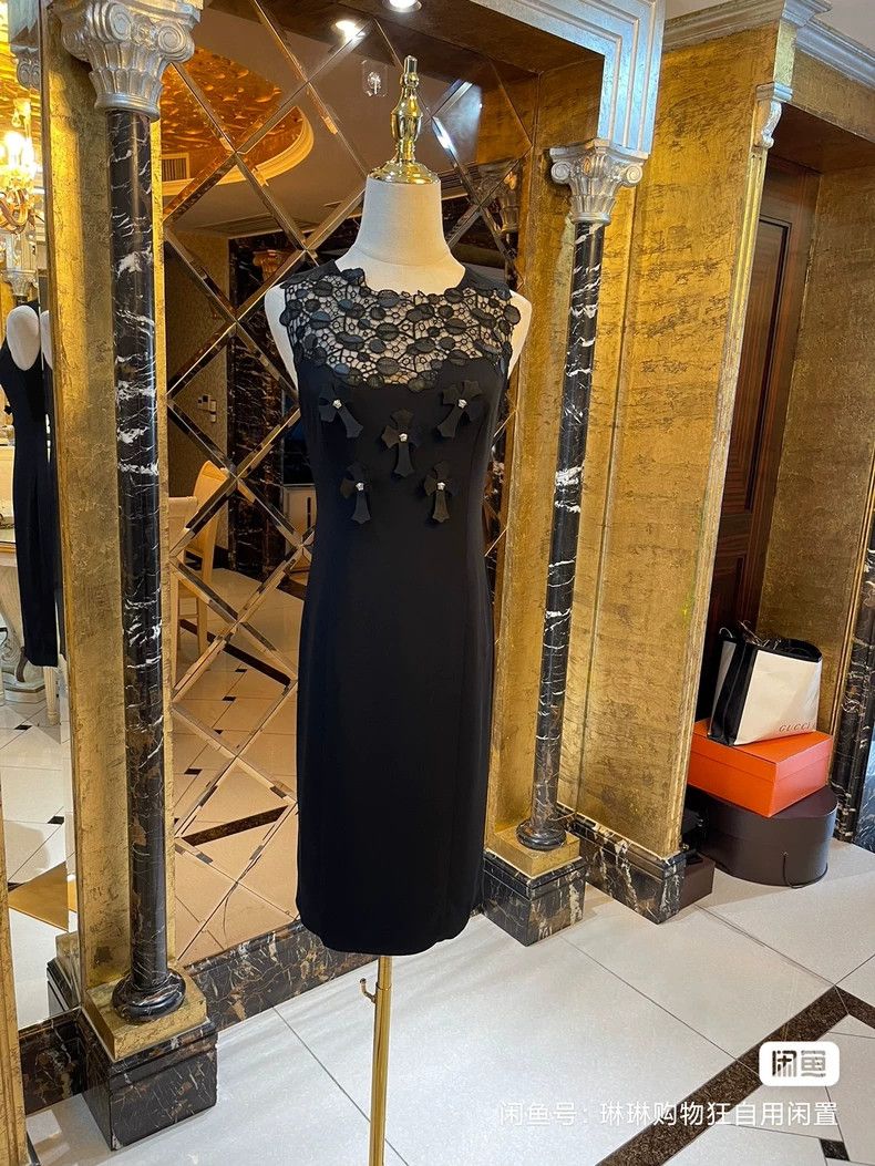 Versace Versace Lace patchwork Medusa cross heavy work dress Size M / US 6-8 / IT 42-44 - 3 Thumbnail