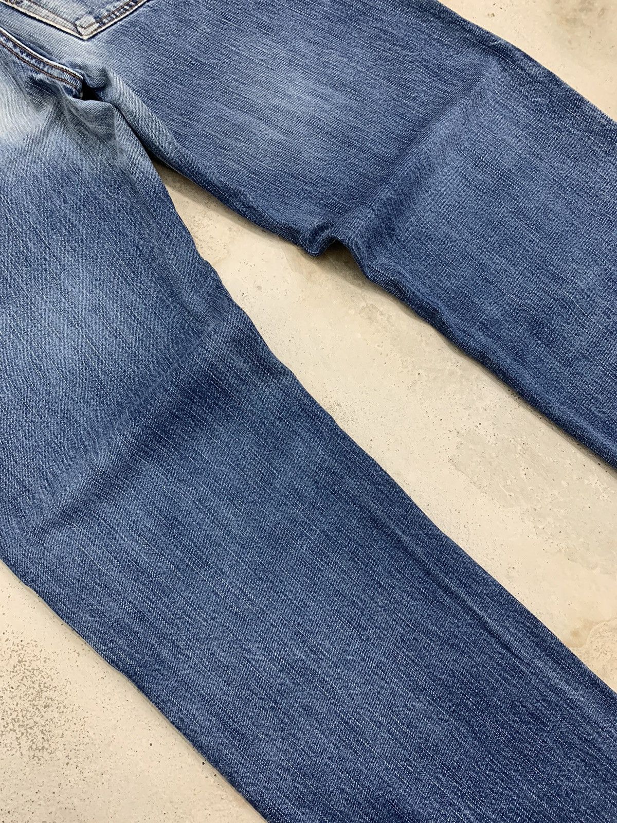 Levis 502 Distressed Denim Pants (AE11)