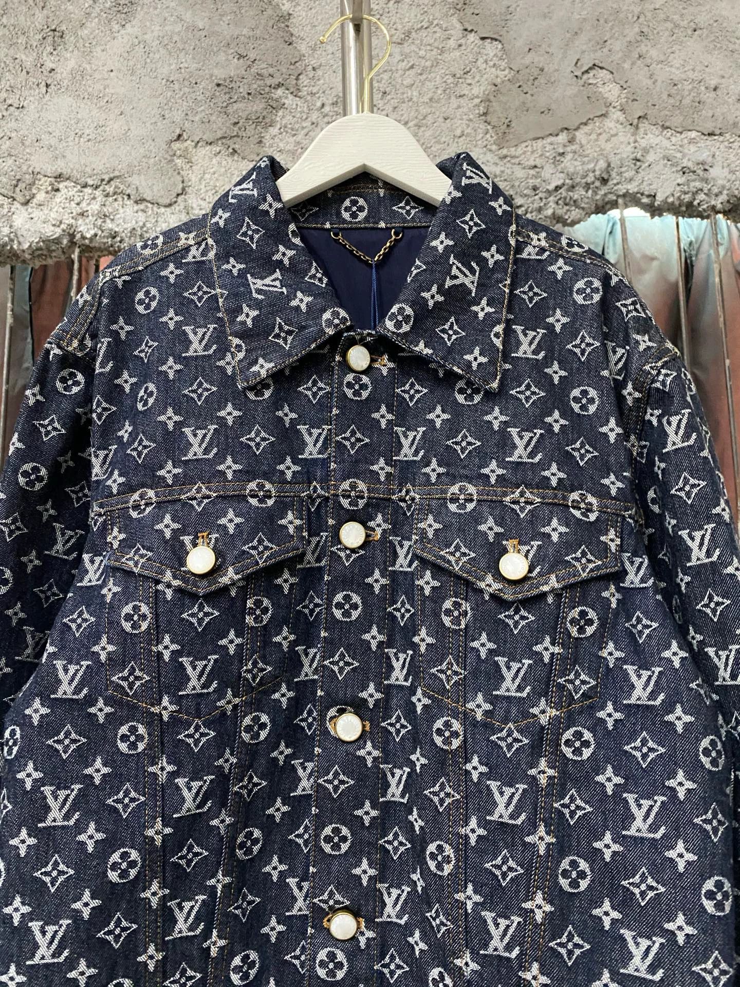 Louis Vuitton LV Denim Jacket Size 48 Size US M / EU 48-50 / 2 - 3 Thumbnail