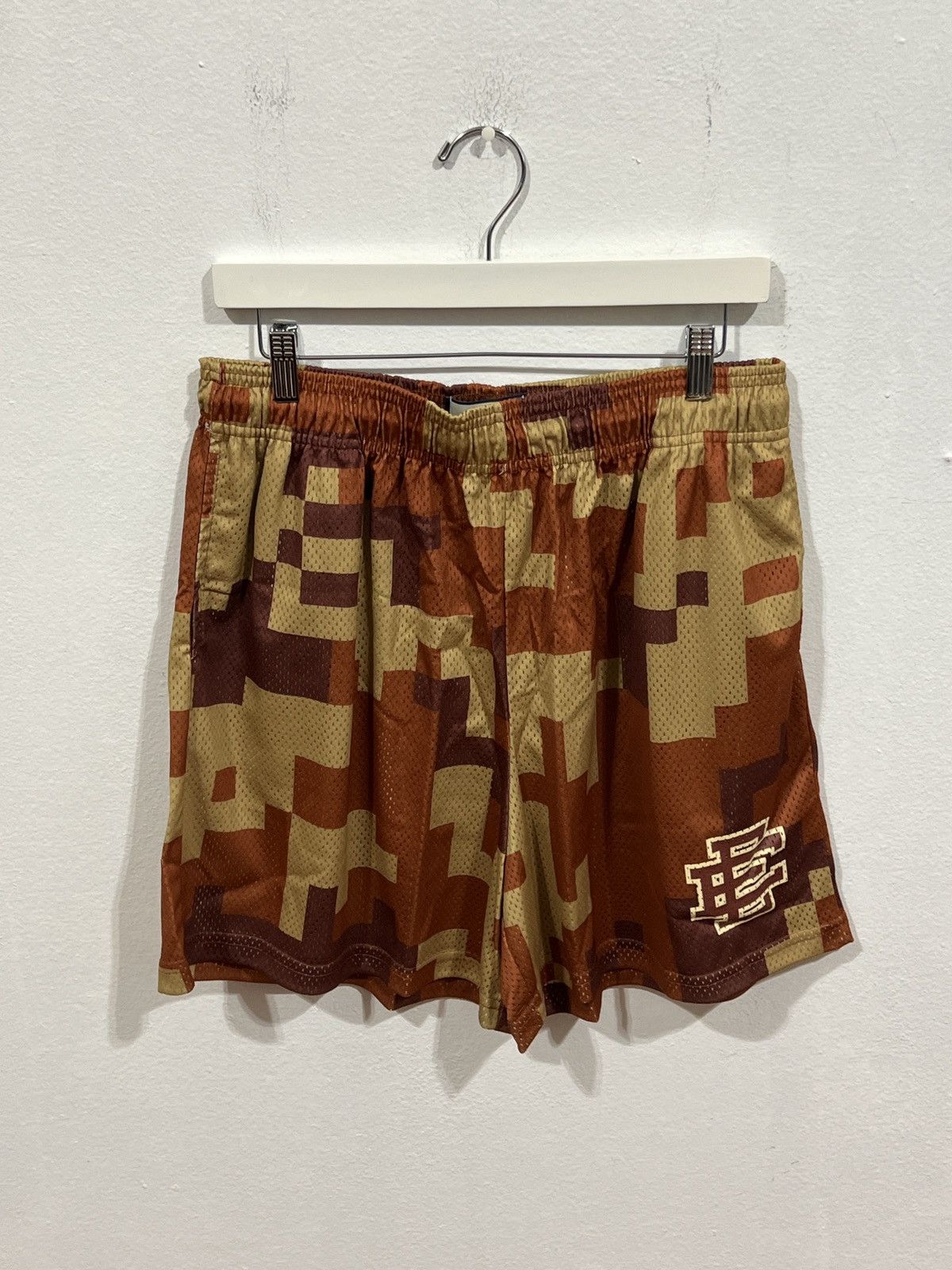 Eric Emanuel Eric Emanuel Brown Camo Digi Short Size US 38 / EU 54 - 1 Thumbnail