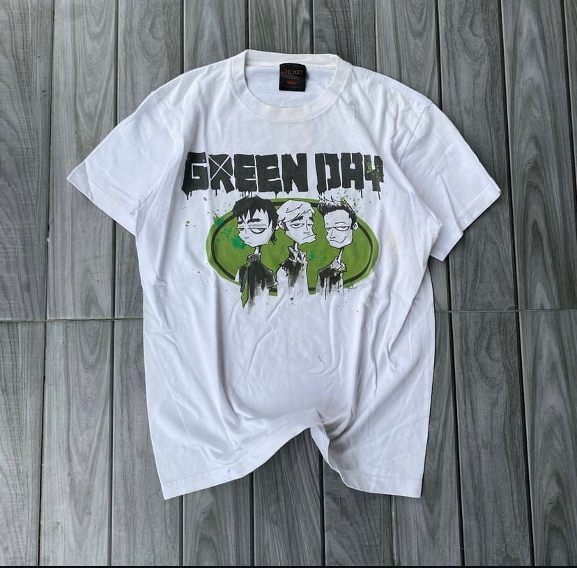 Band Tees green day tour 2010 tshirt Size US M / EU 48-50 / 2 - 1 Thumbnail
