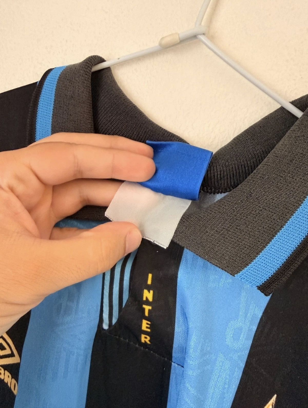 Umbro 1993-94 Umbro Inter Milan Home Football Shirt Italy Size L Size US L / EU 52-54 / 3 - 8 Thumbnail
