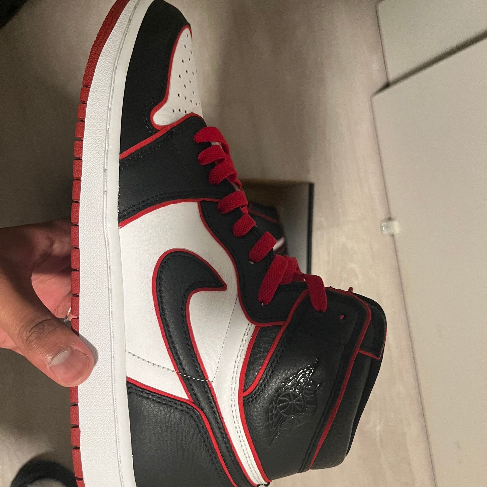 Jordan Brand Black and Red Nike Jordan 1 Bloodline Size US 10.5 / EU 43-44 - 3 Thumbnail