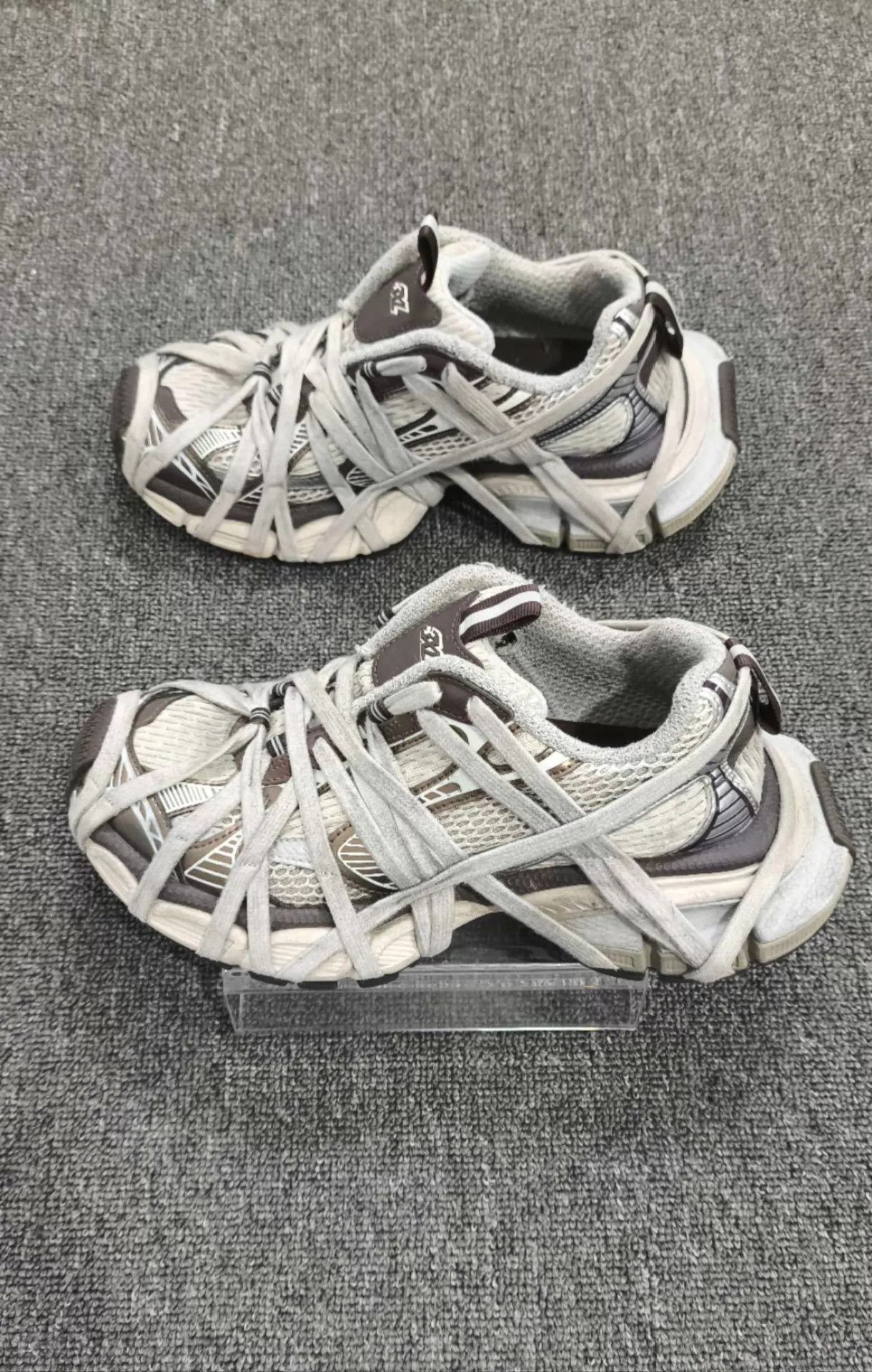 Balenciaga Balenciaga Gray Brown Crazy Lacing Dad Shoe 37 Size US 7 / IT 37 - 3 Thumbnail
