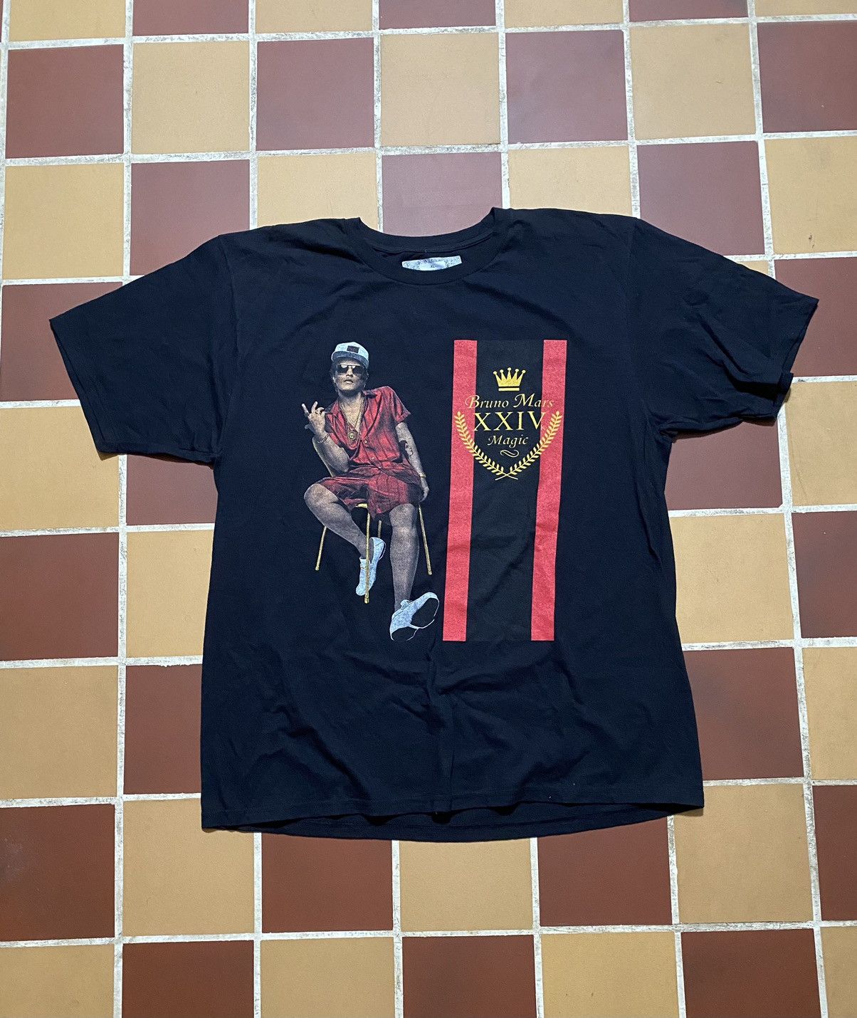 Vintage Bruno Mars 24k Magic tour shirt XL Size US XL / EU 56 / 4 - 1 Thumbnail