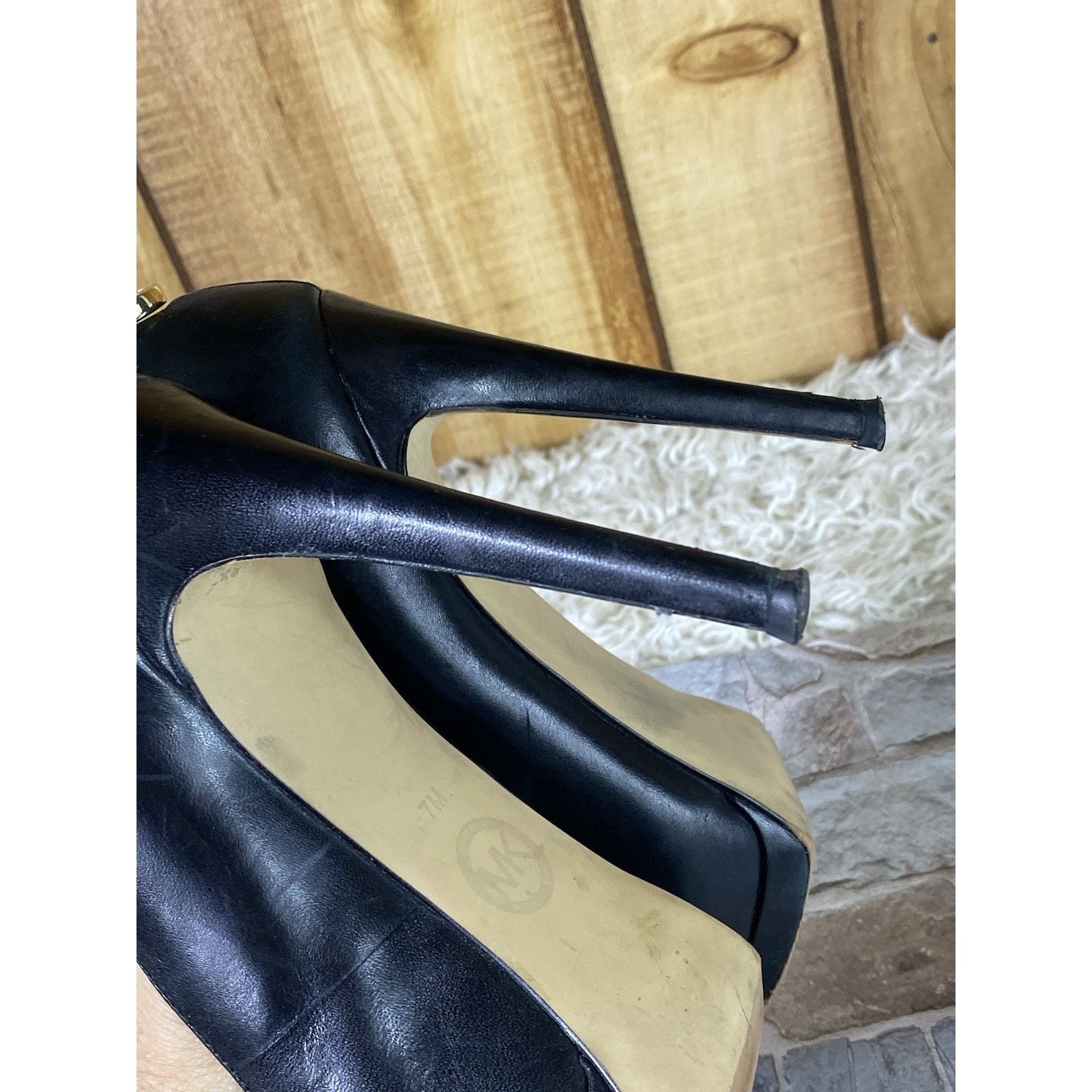 Michael Kors Michael Kors Hamilton Pump Sz 7 Platform Heel Black Leather Size US 7 / IT 37 - 11 Thumbnail