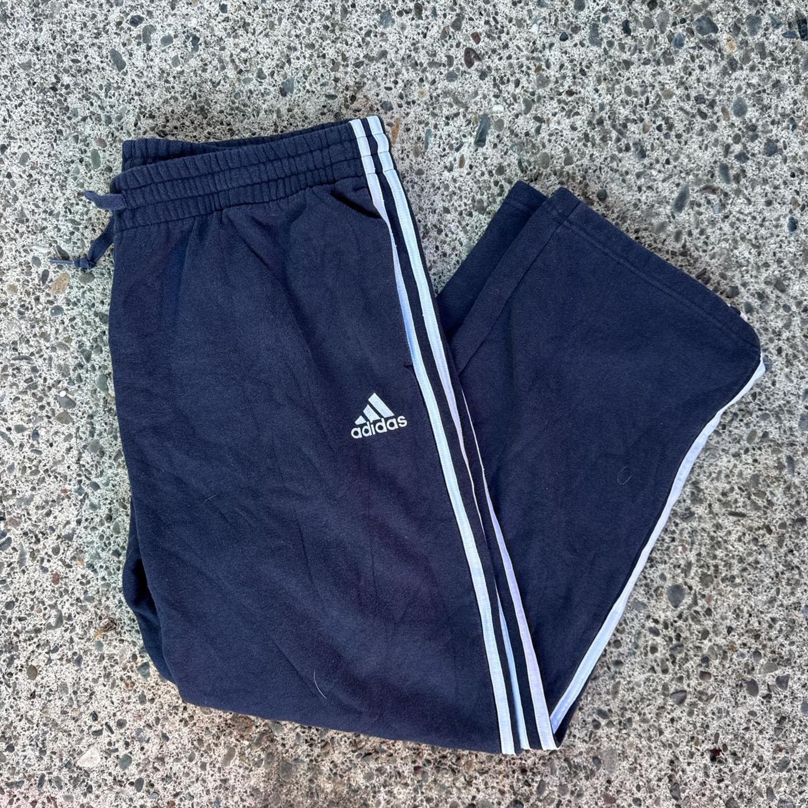 Adidas Vintage Y2K Adidas Baggy Sweatpants – Size XL Size US 36 / EU 52 - 1 Thumbnail