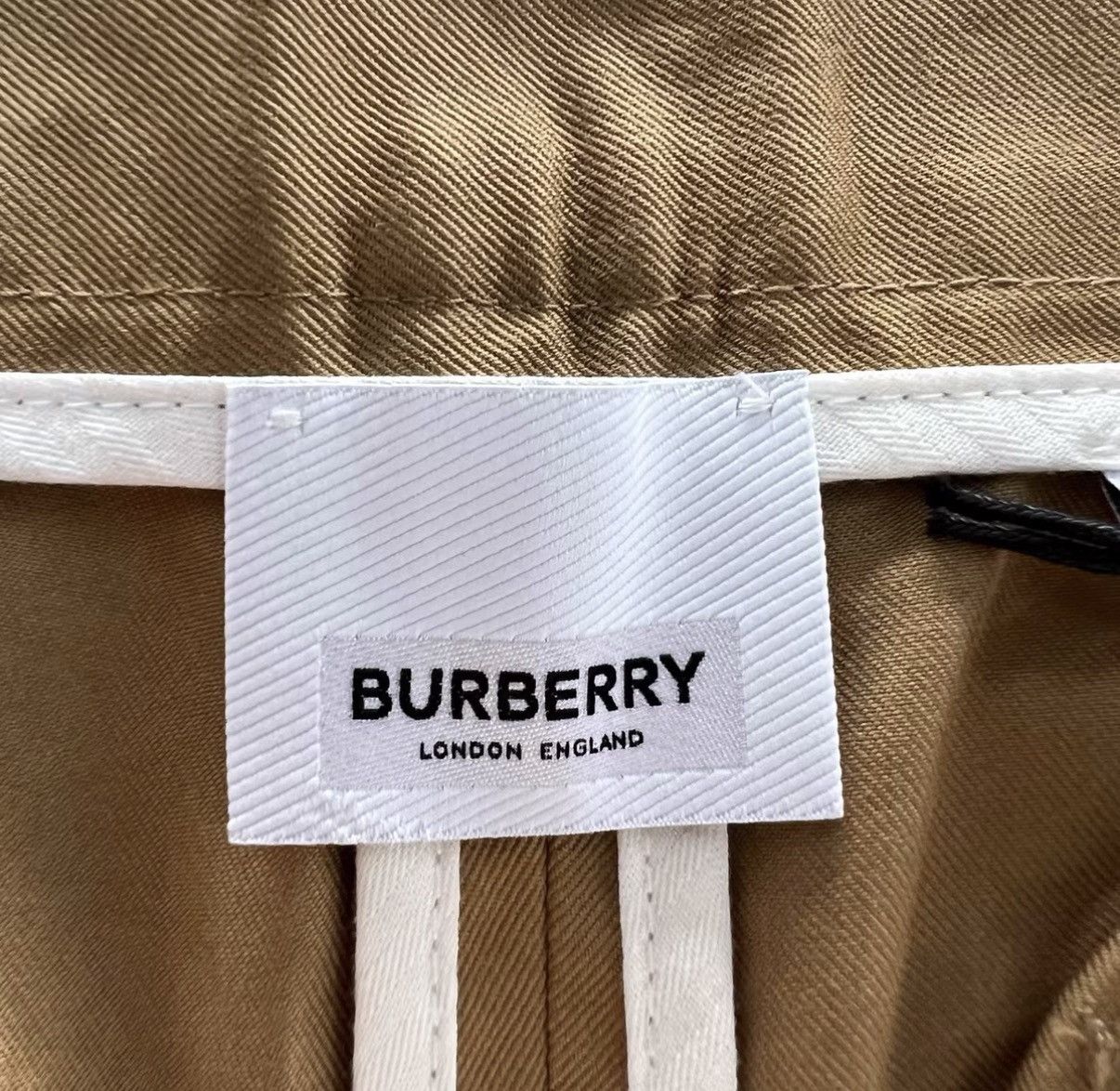 Burberry Burberry Khaki Shorts J41 Size US 32 / EU 48 - 3 Thumbnail