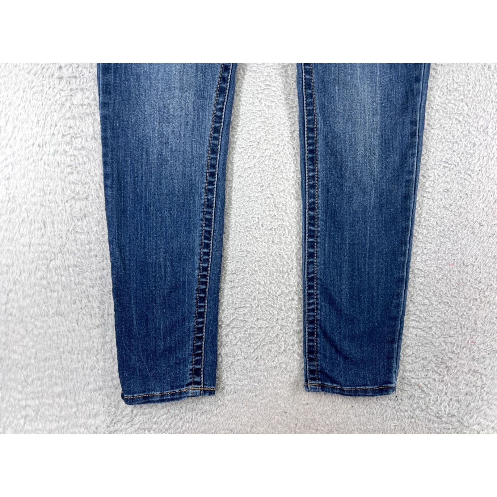 Vintage VINTAGE Seven7 Jeans Women 8 Blue Denim Tummyless Mid Rise Skinny Cotton Blend Jeans Women 8 Blue Distressed 5-Pocket Design Modern Fit Size 30" / US 8 / IT 44 - 5 Thumbnail