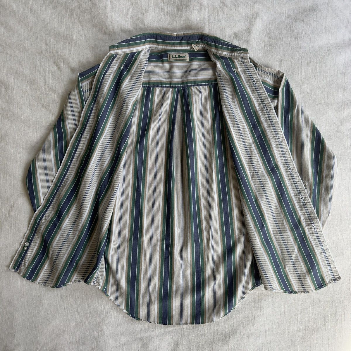 L.L. Bean × Vintage VINTAGE L.L. Bean striped button-up shirt, blue/green Size US S / EU 44-46 / 1 - 3 Thumbnail