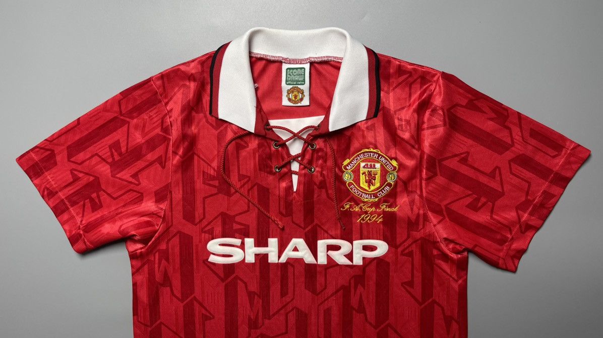 Umbro MANCHESTER UNITED x SCORE DRAW 1992/1994 SOCCER HOME JERSEY Size US M / EU 48-50 / 2 - 2 Thumbnail