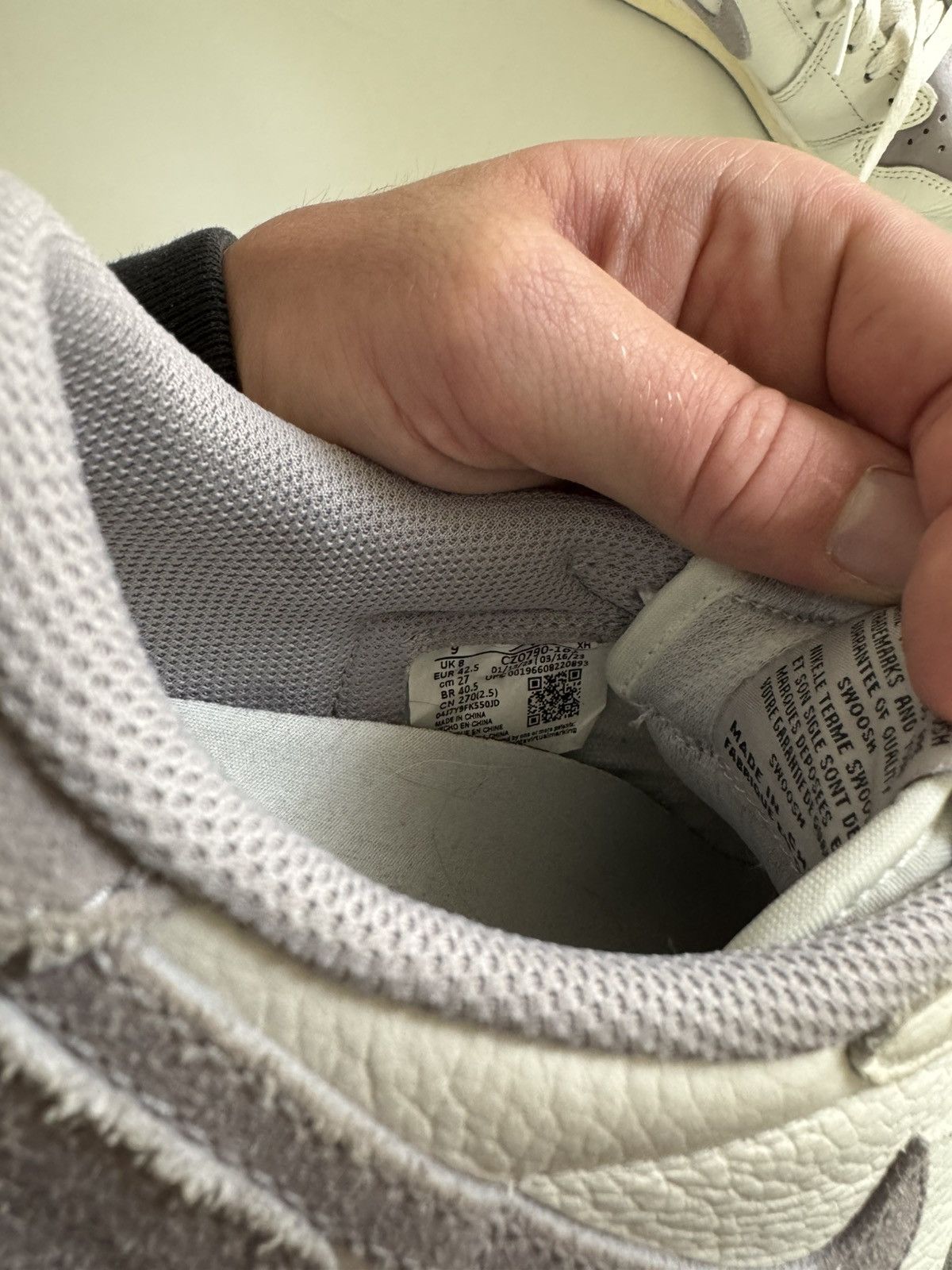 Nike Jordan 1 Lo Atmosphere Grey Size US 9 / EU 42 - 3 Thumbnail