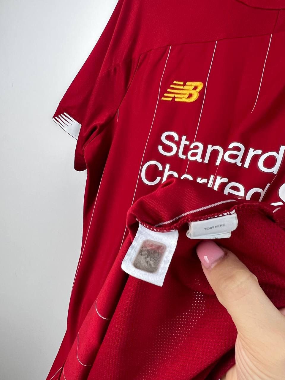 New Balance Liverpool New Balance Jersey vintage t-shirts size M Size US M / EU 48-50 / 2 - 3 Thumbnail