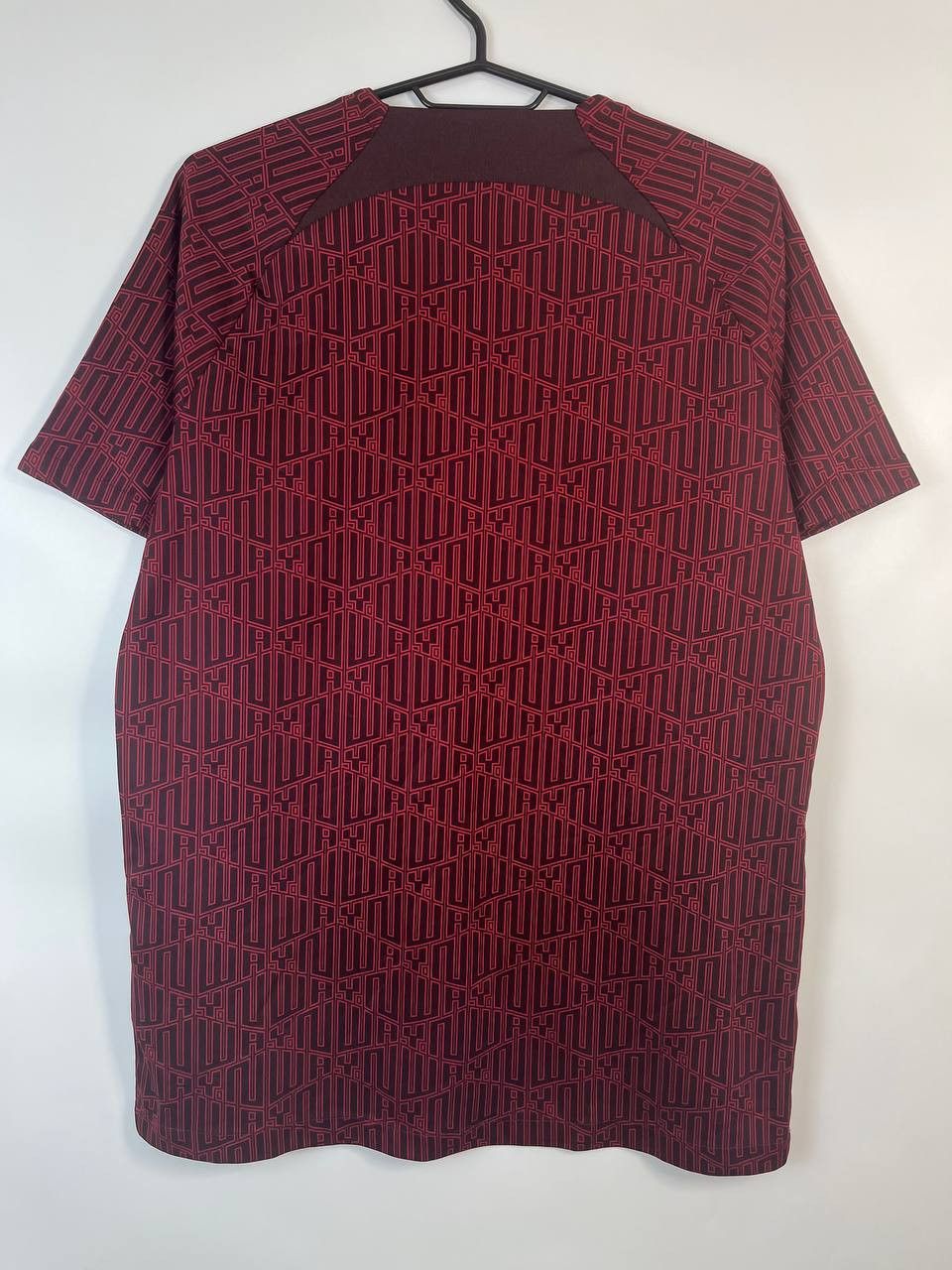 Nike LIVERPOOL 2022 2023 PRE MATCH SHIRT JERSEY NIKE Sz L Size US L / EU 52-54 / 3 - 6 Thumbnail