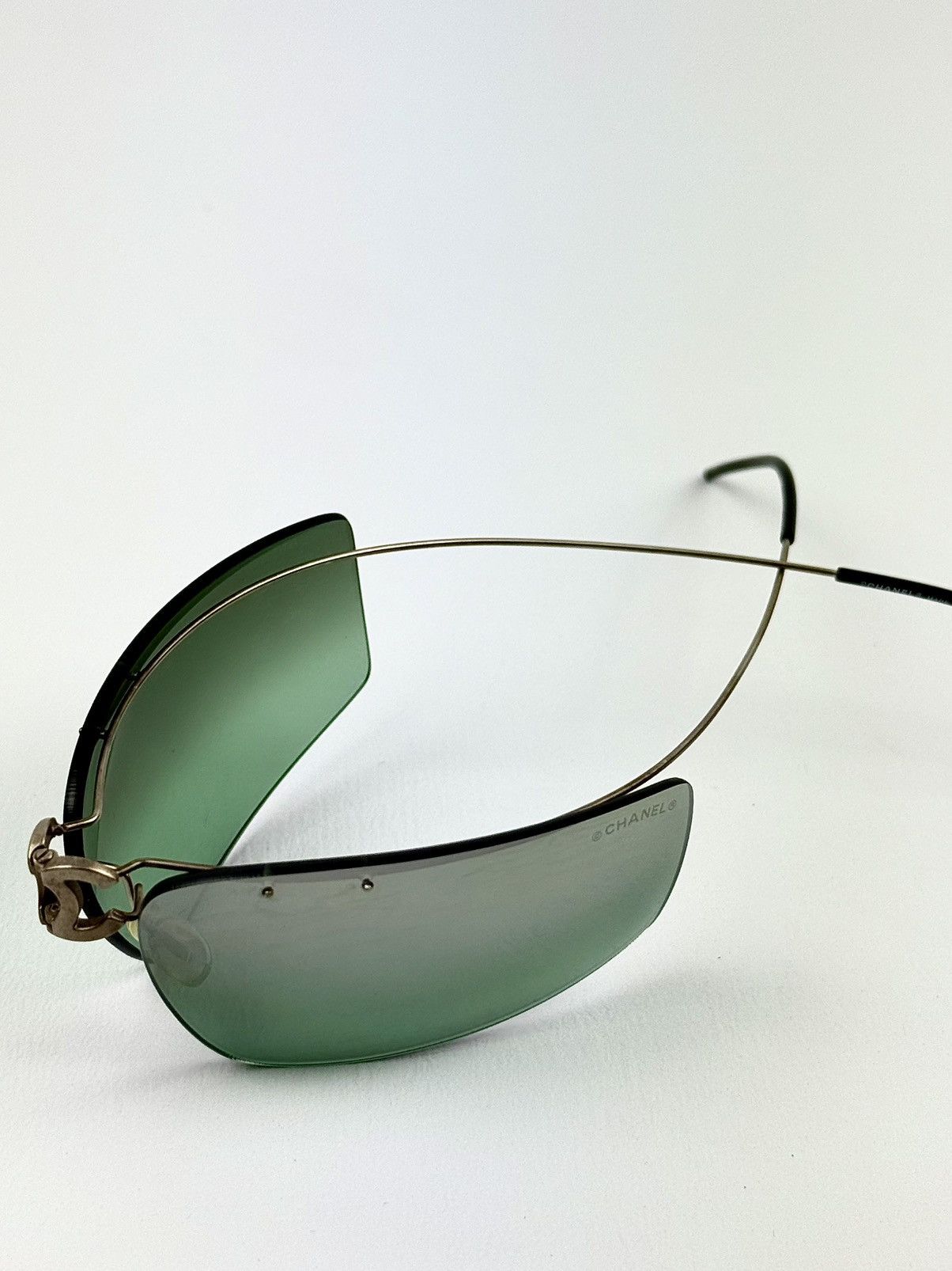 Chanel Chanel - Sports - CC - Foldable - Shield Sunglasses Size ONE SIZE - 6 Thumbnail