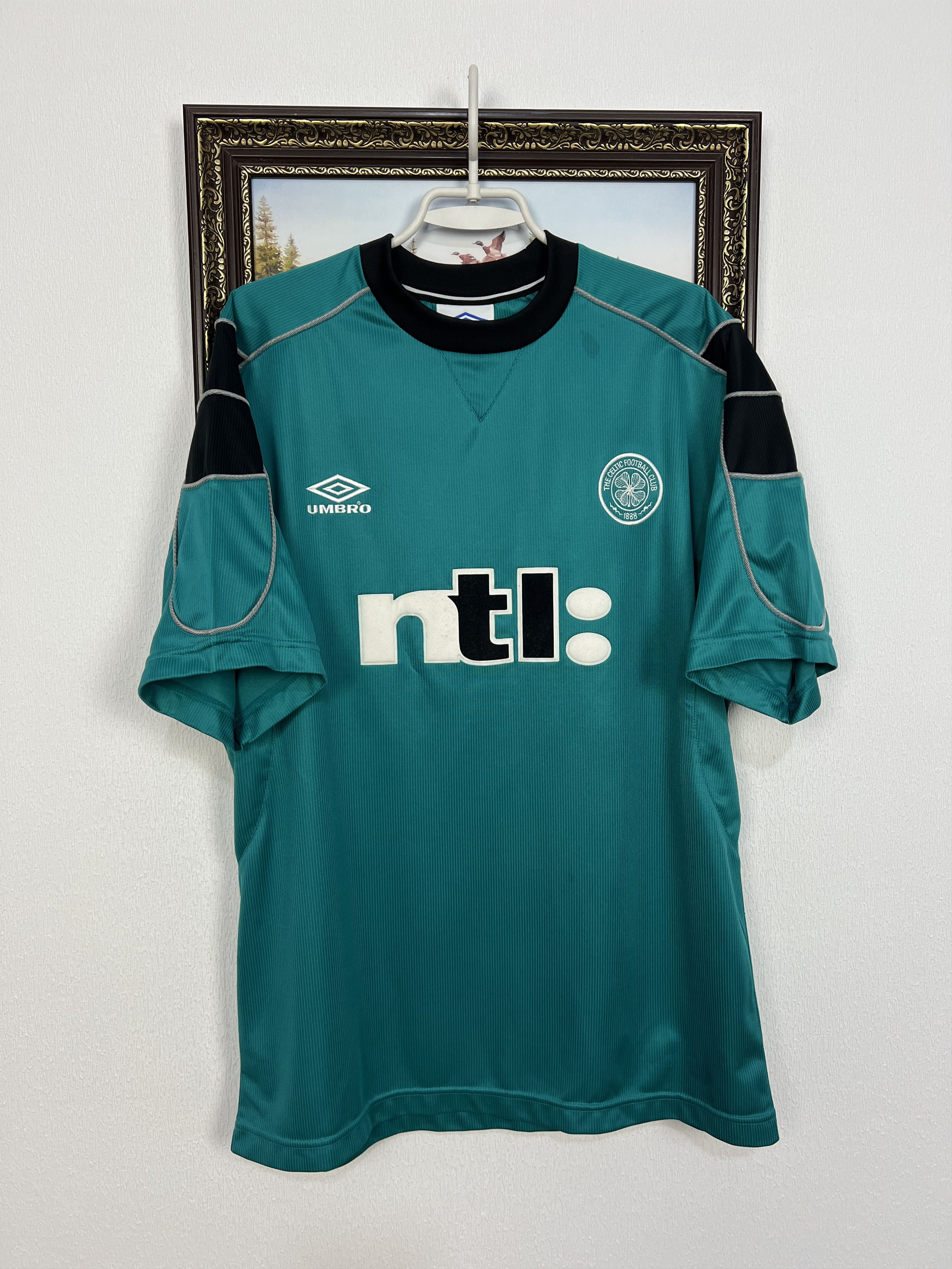 Umbro Vintage Celtic Football Train Shirt Soccer Jersey Trikot Size US L / EU 52-54 / 3 - 1 Thumbnail