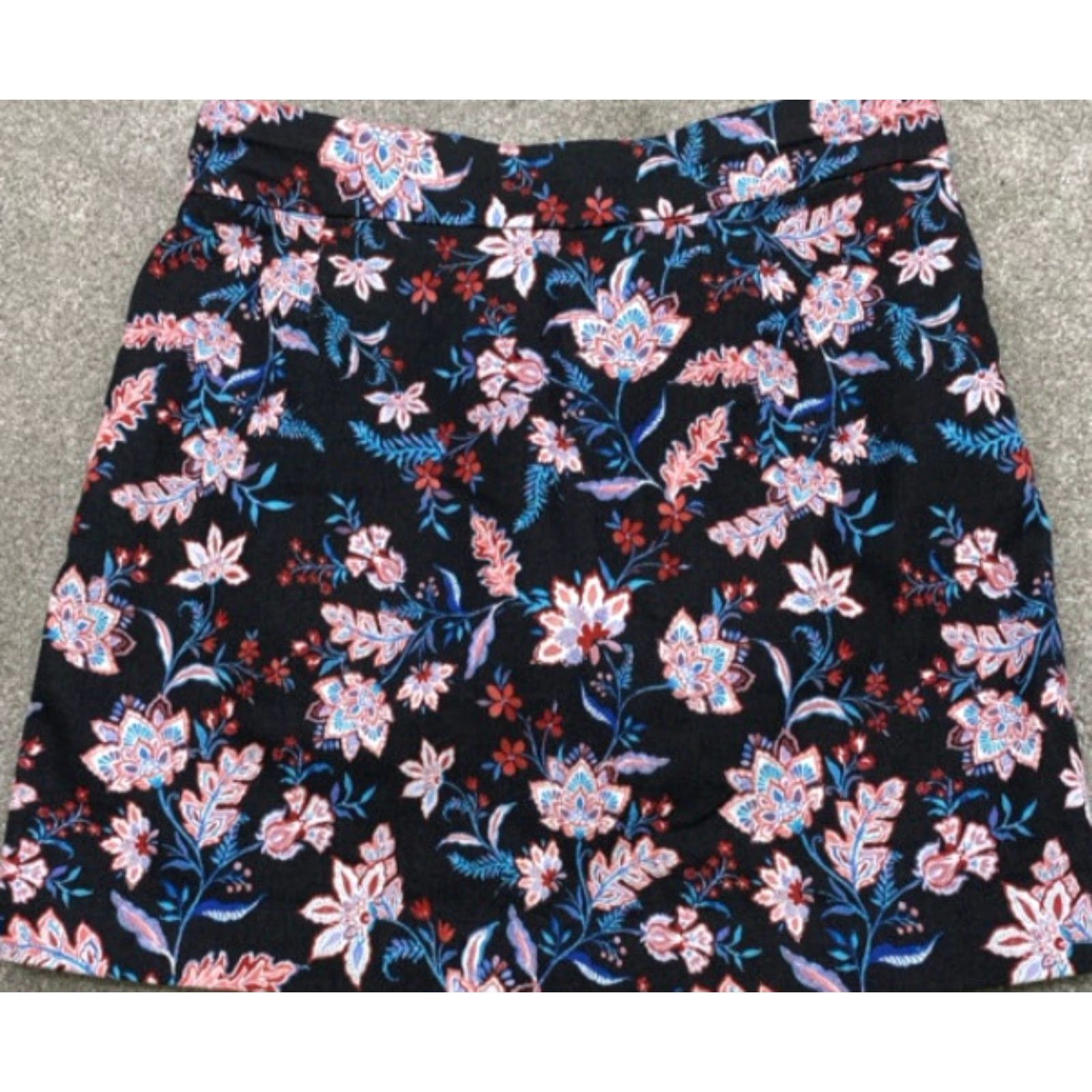 Croft & Barrow Croft & Barrow Skort 6 Reg. Blue Floral Pockets Stretch Golf Tennis Pickleball Skort Women Adult 6 Multicolor Clothing Size 28" / US 6 / IT 42 - 7 Thumbnail