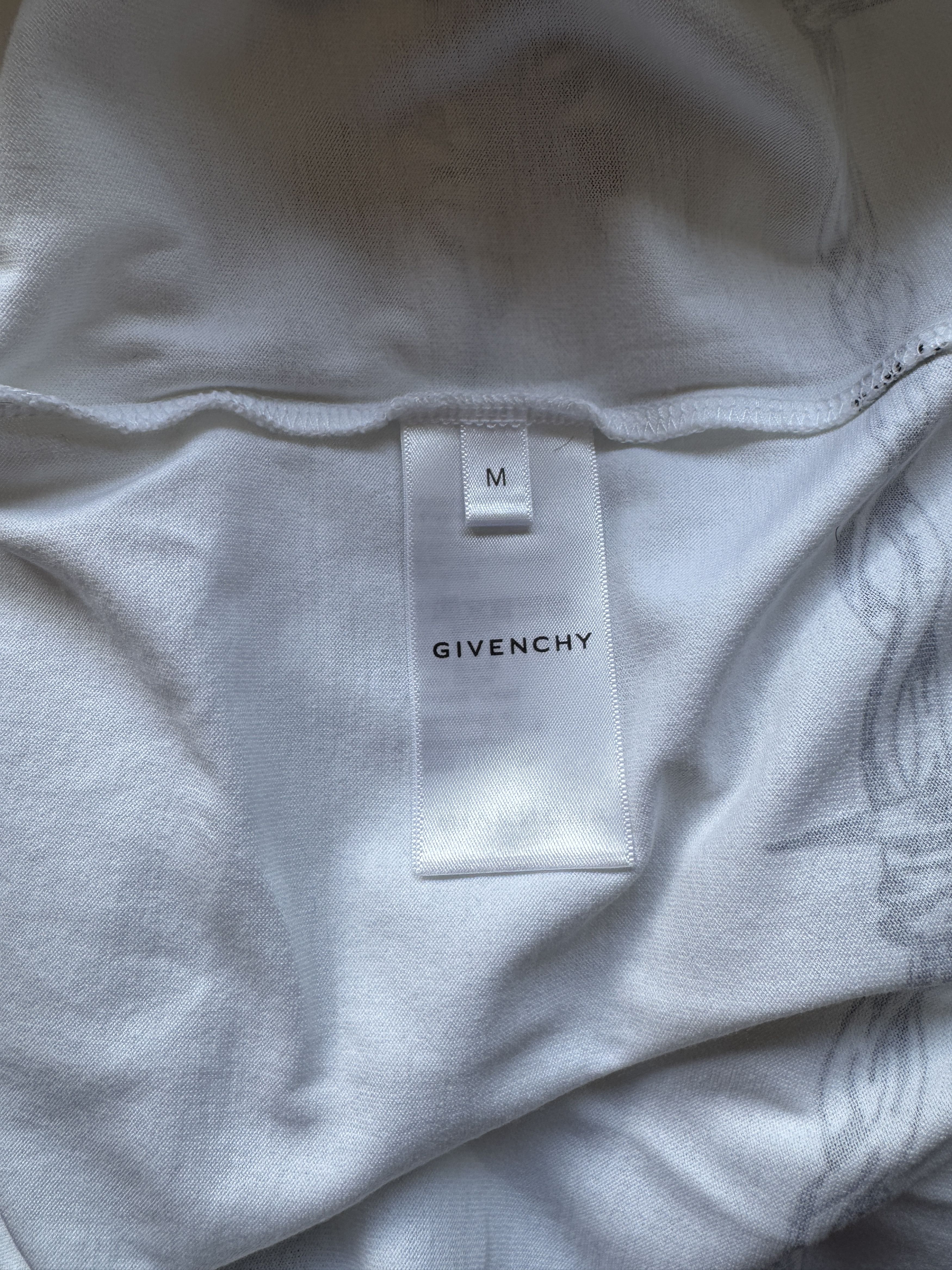 Givenchy White Gothic Print Oversized T-Shirt Size US M / EU 48-50 / 2 - 12 Thumbnail